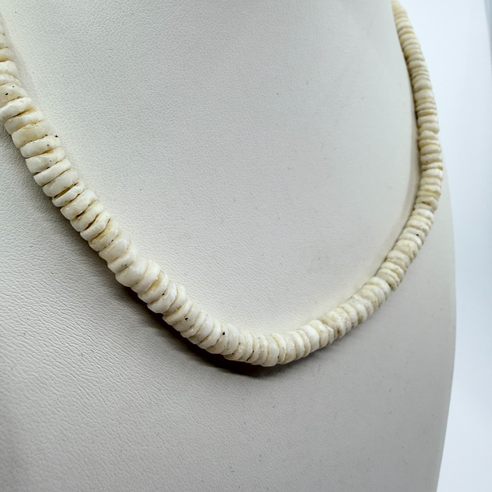 Vintage White Heishi Bead Necklace Cream Shell Strand Choker Statement Boho Y2K - Thumbnail 4