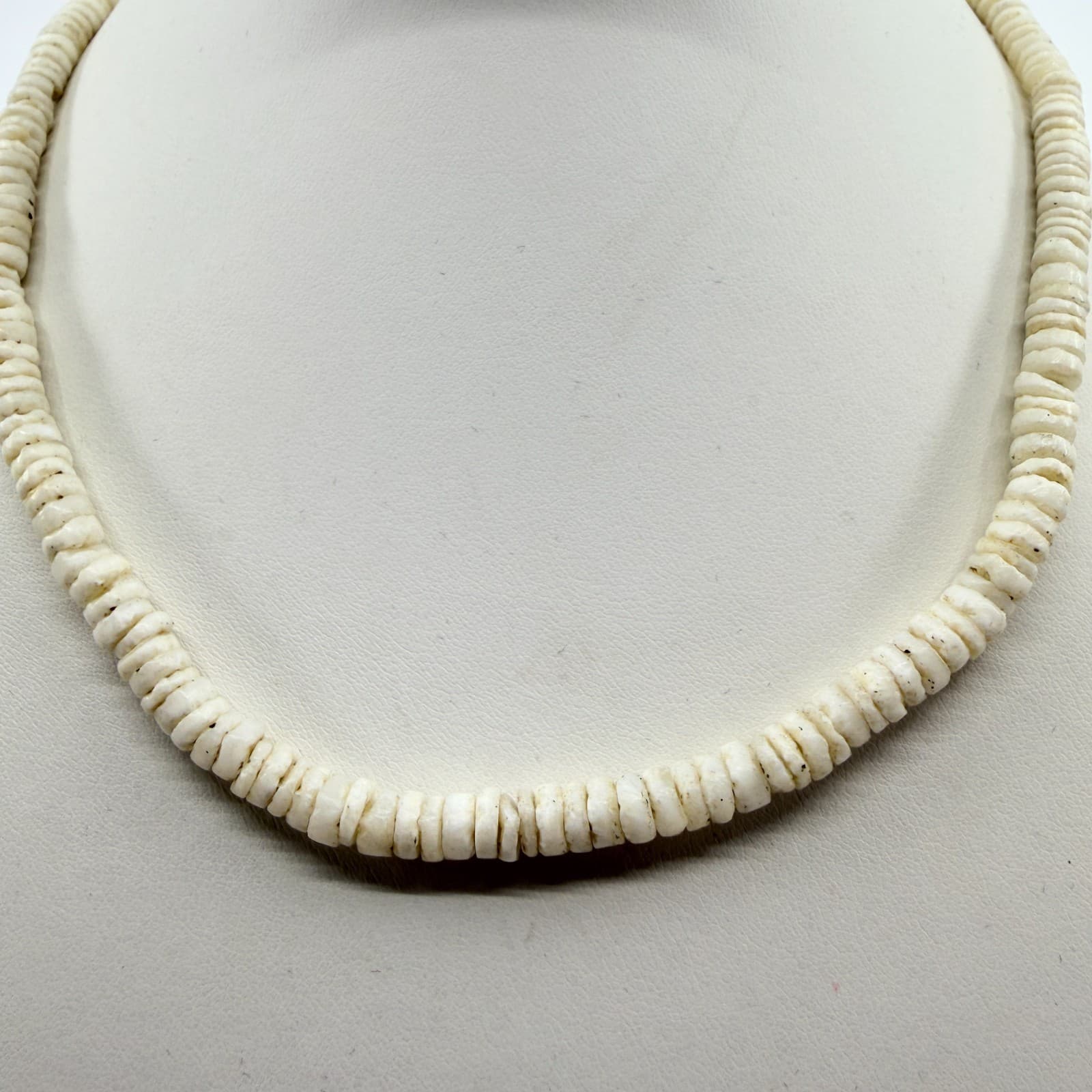 Vintage White Heishi Bead Necklace Cream Shell Strand Choker Statement Boho Y2K - Thumbnail 2