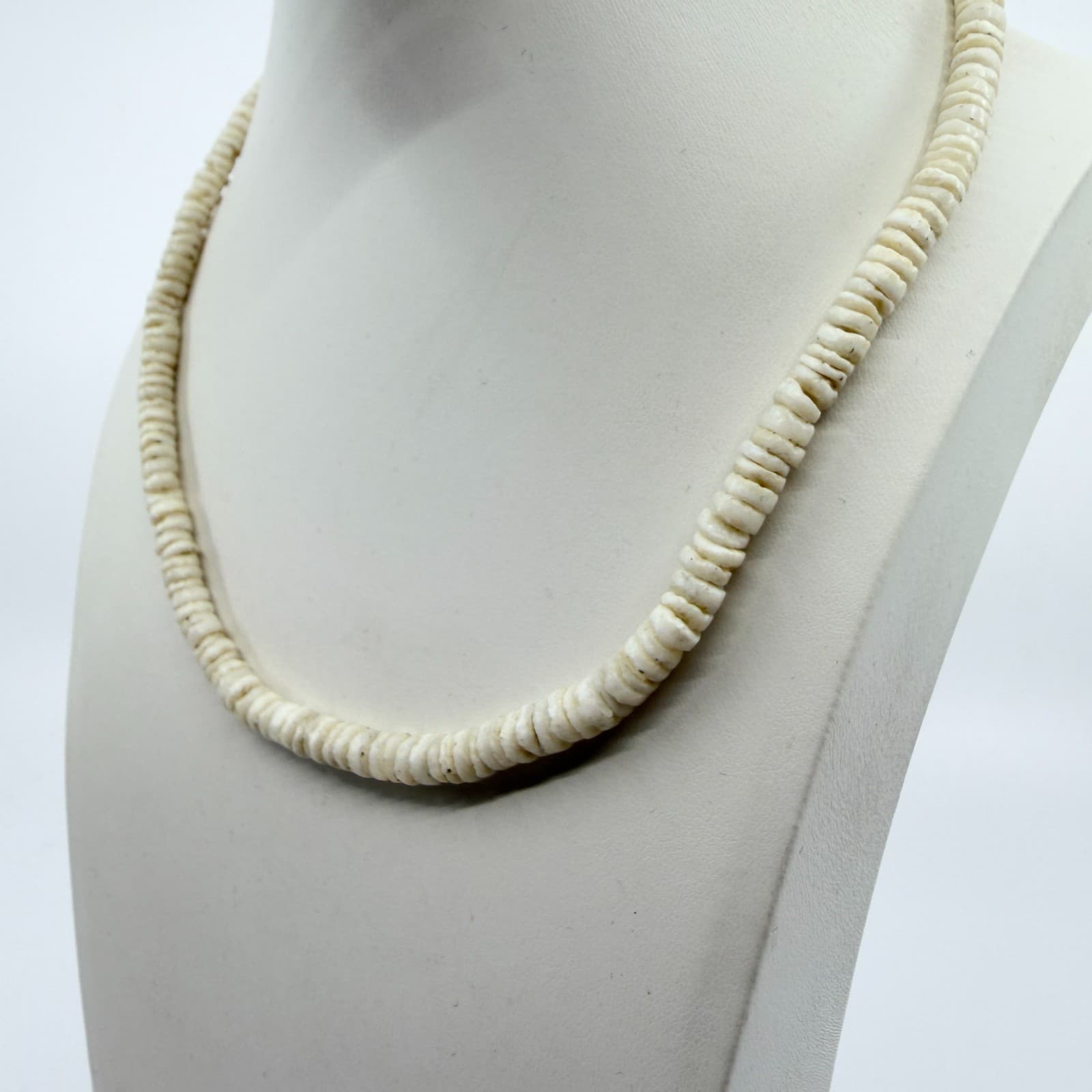 Vintage White Heishi Bead Necklace Cream Shell Strand Choker Statement Boho Y2K - Thumbnail 6