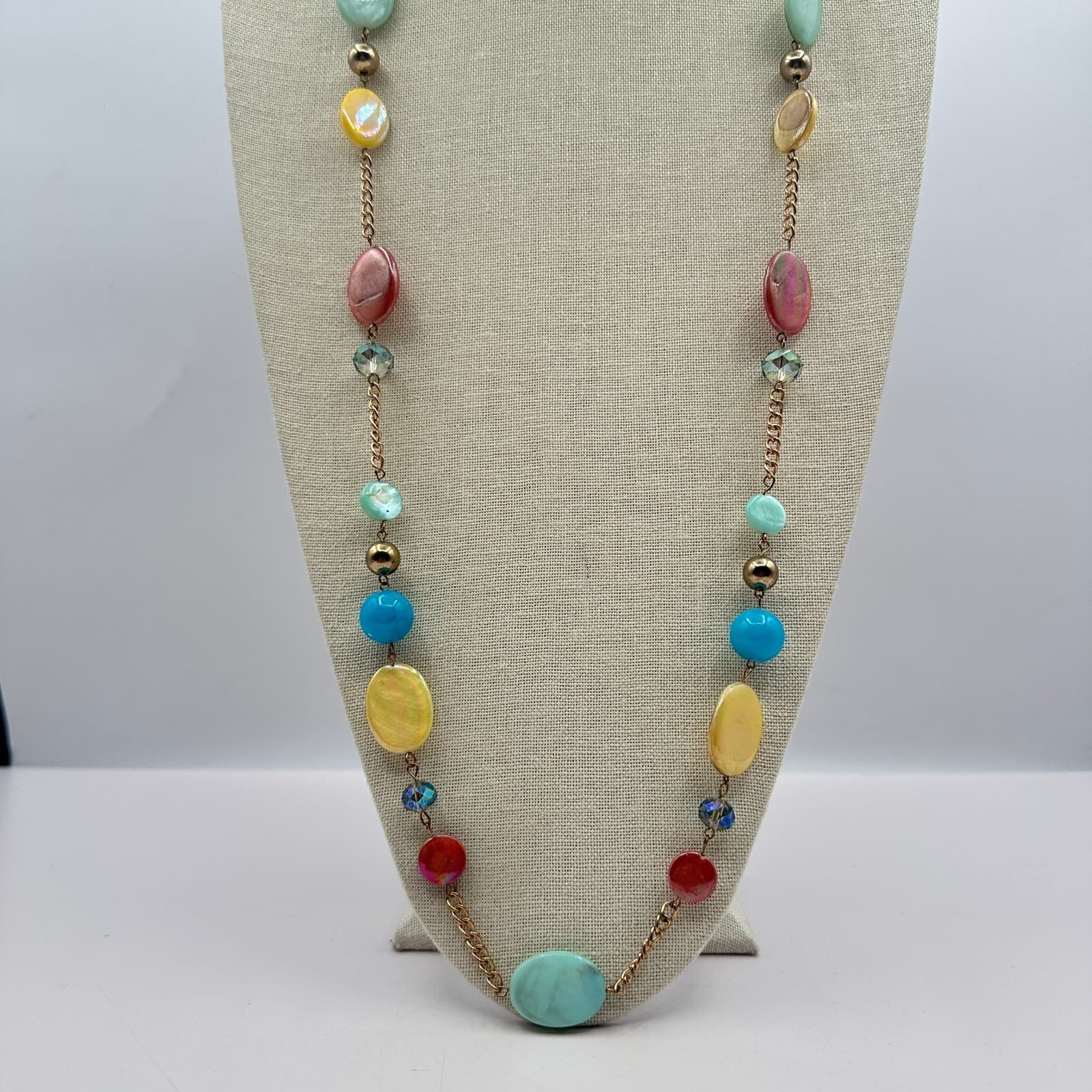 Vintage Y2K Womens Beaded Statement Necklace Iridescent Shell Accents Jewelry
