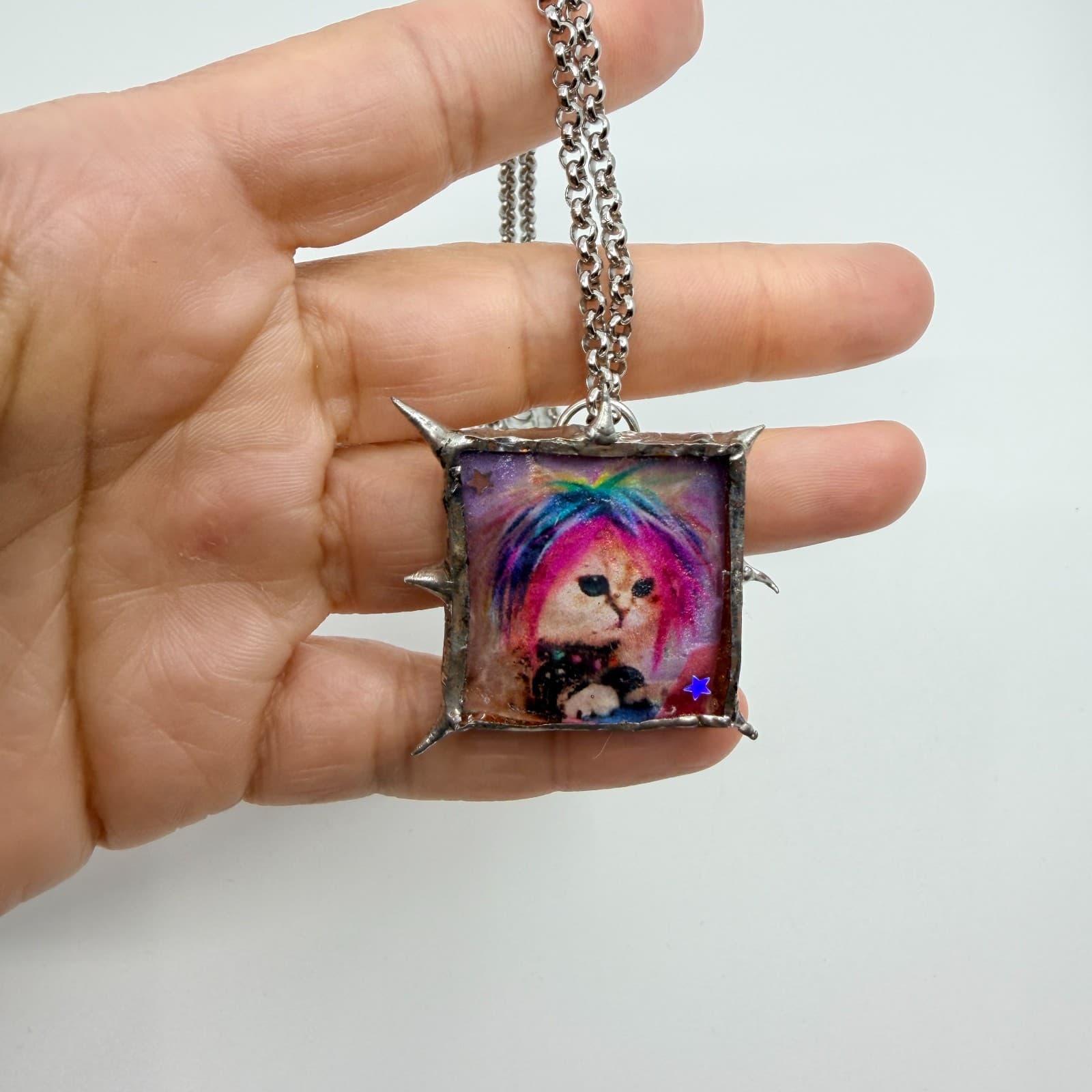 Vintage Silver Tone Pink Hair Cat Photo Pendant Necklace Spike Thorn Retro Y2K - Thumbnail 6