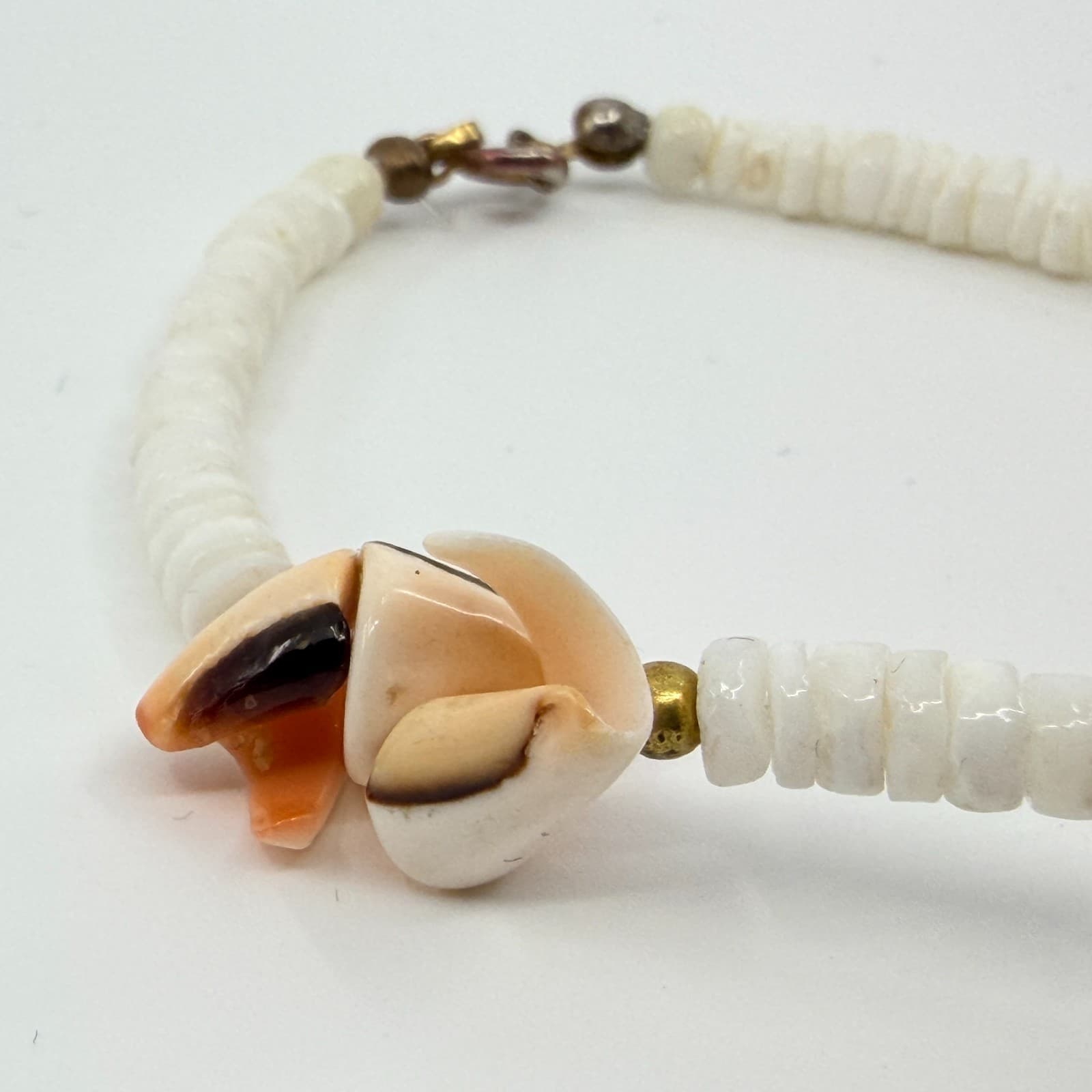Vintage Natural Puka Shell Necklace Choker Cut Clam Conch Shell Beachy Boho 90s - Thumbnail 3