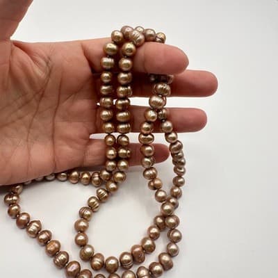 Necklace Mauve Baroque Pearl Strand Knotted Iridescent Mauve Pink Boho 28 Inch - Thumbnail 6