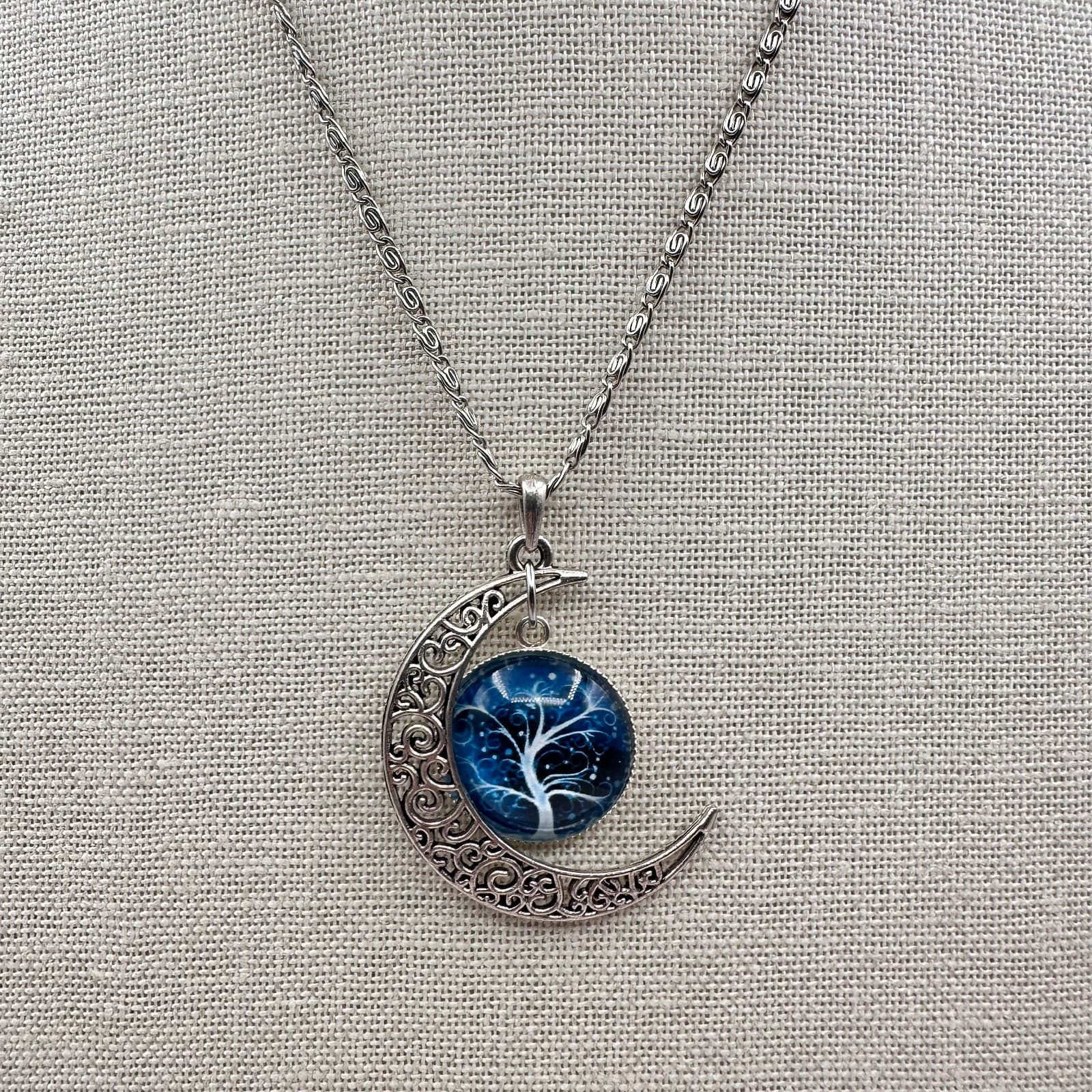 Vintage 90s Silver Tone Moon Tree of Life Pendant Necklace Women's Jewelry - Thumbnail 4