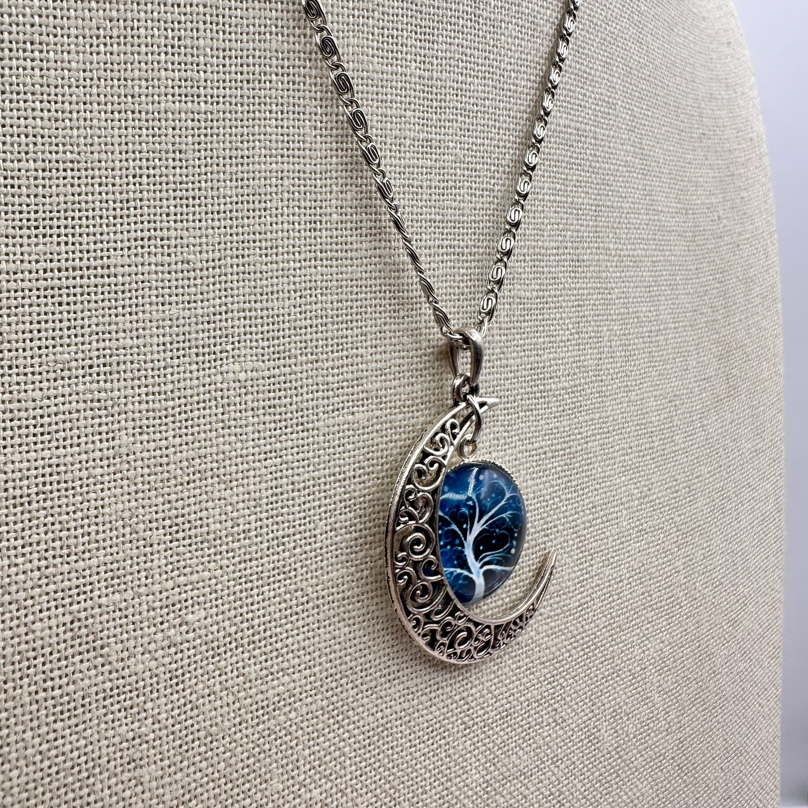 Vintage 90s Silver Tone Moon Tree of Life Pendant Necklace Women's Jewelry - Thumbnail 6