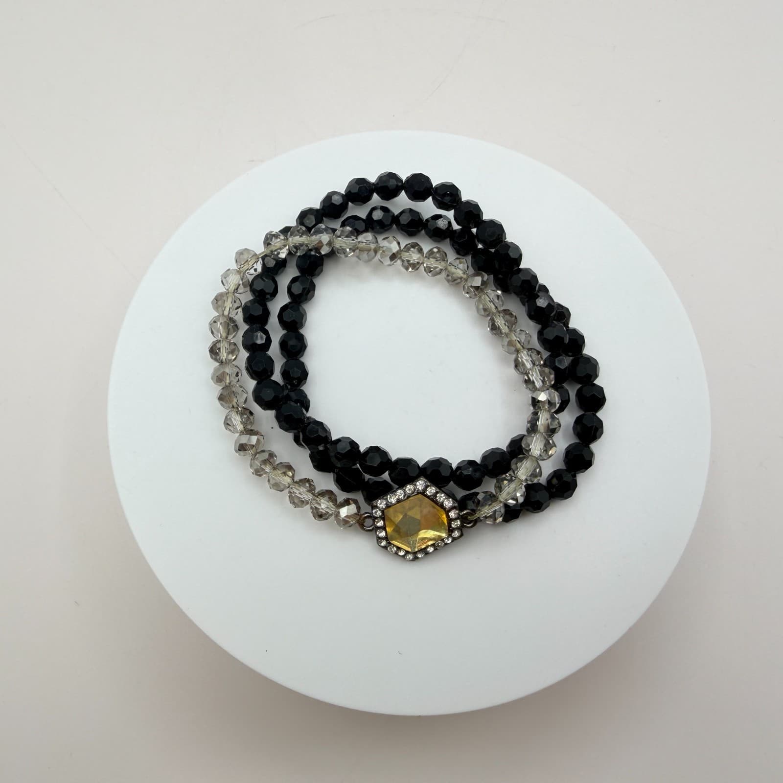 Vintage Y2K Multi Strand Black Clear Bead Yellow Glass Stretch Bracelet Jewelry - Thumbnail 4