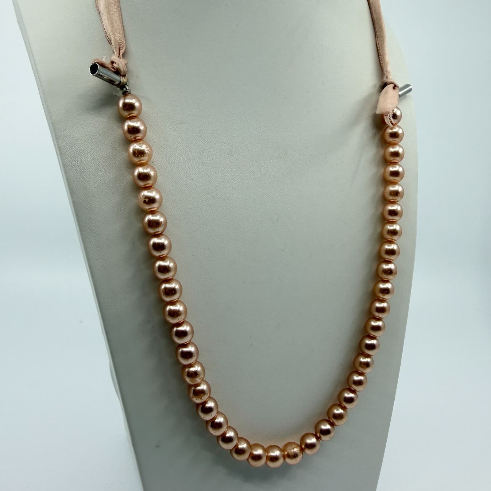 Vintage Rose Gold Tone Faux Pearl Necklace Ribbon Tie Minimalist Simple Pink 90s - Thumbnail 3