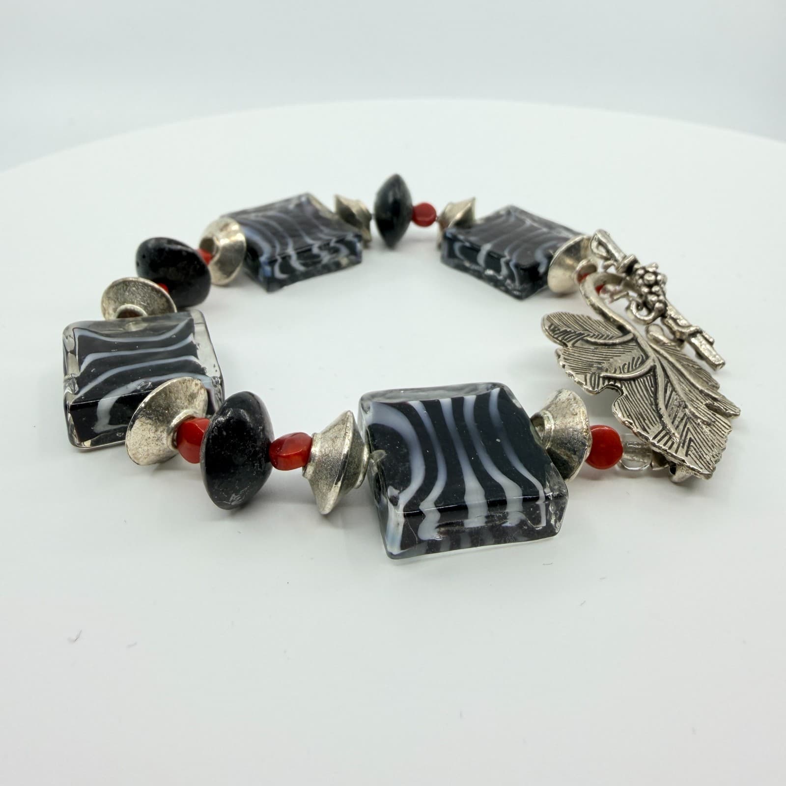 Vintage Silver Tone Black White Zebra Glass Strand Bracelet Toggle Clasp Boho - Thumbnail 2