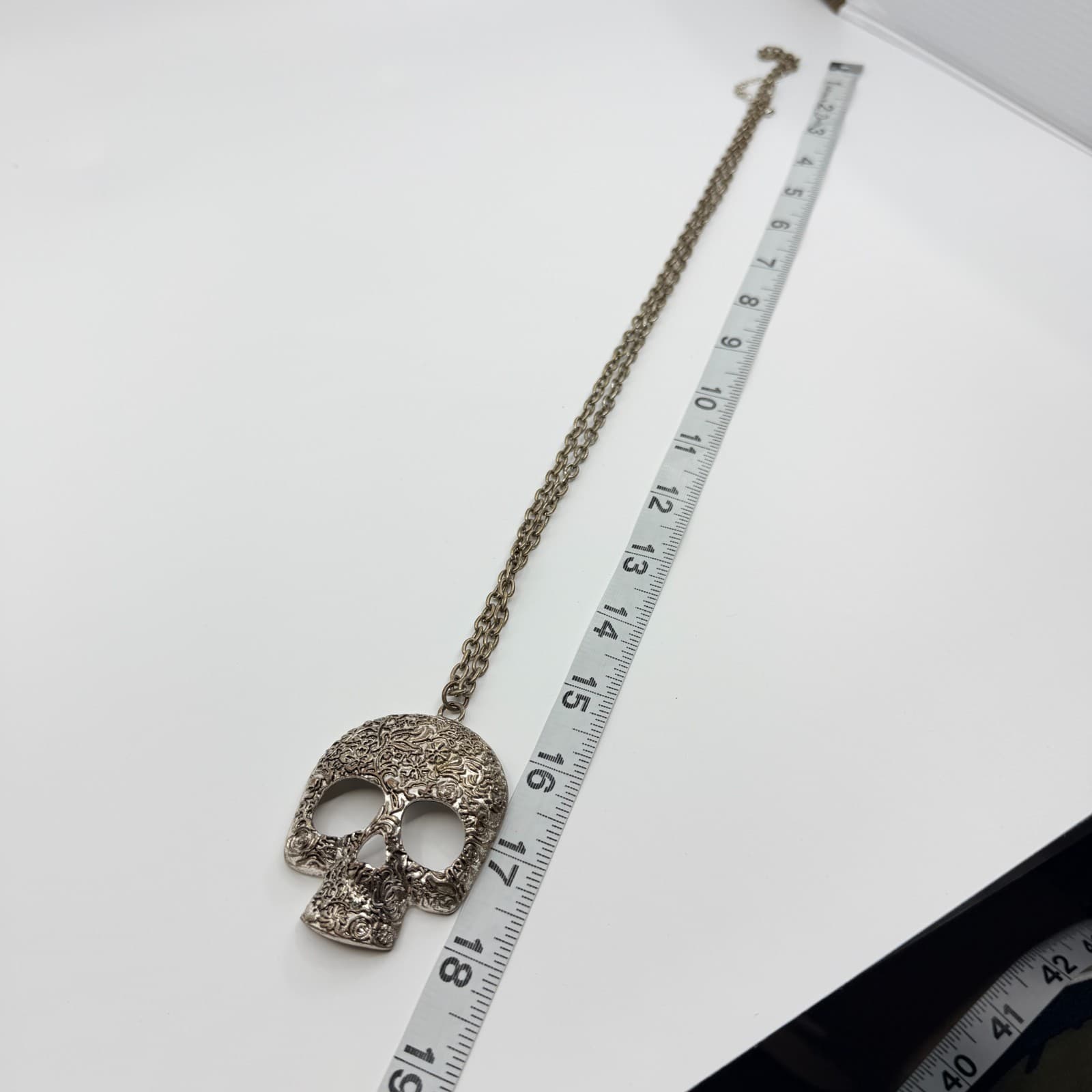 Vintage Silver Tone Large Sugar Skull Pendant Necklace Boho Goth Statement 90s - Thumbnail 10