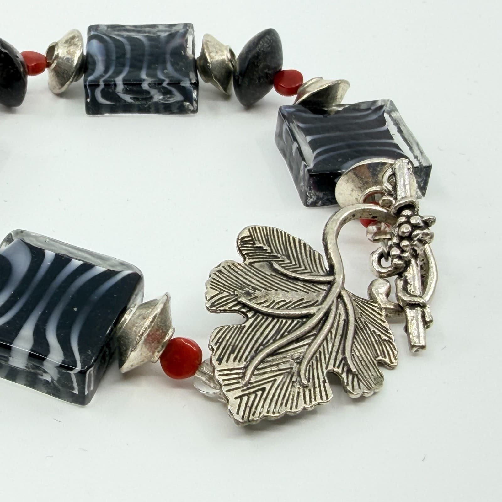 Vintage Silver Tone Black White Zebra Glass Strand Bracelet Toggle Clasp Boho - Thumbnail 3