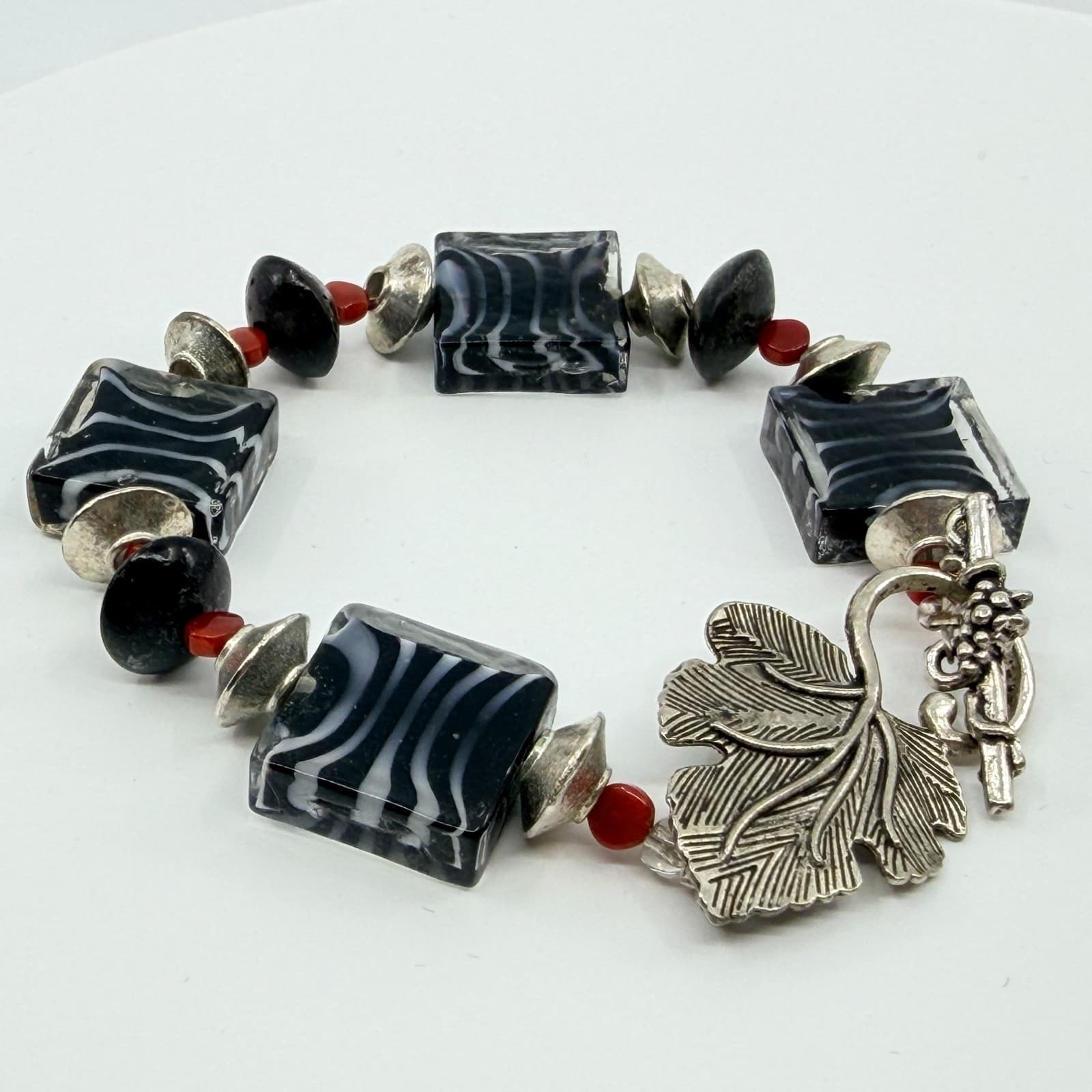Vintage Silver Tone Black White Zebra Glass Strand Bracelet Toggle Clasp Boho - Thumbnail 4