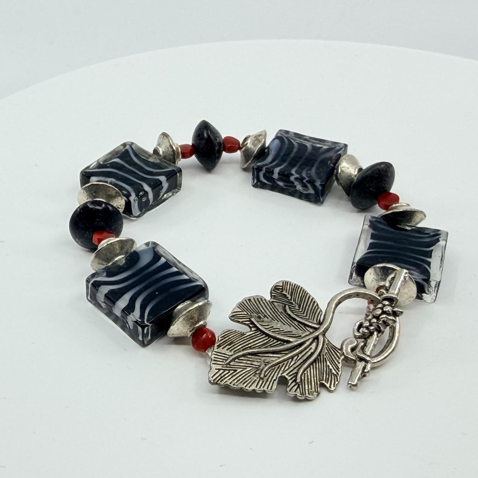 Vintage Silver Tone Black White Zebra Glass Strand Bracelet Toggle Clasp Boho - Thumbnail 6