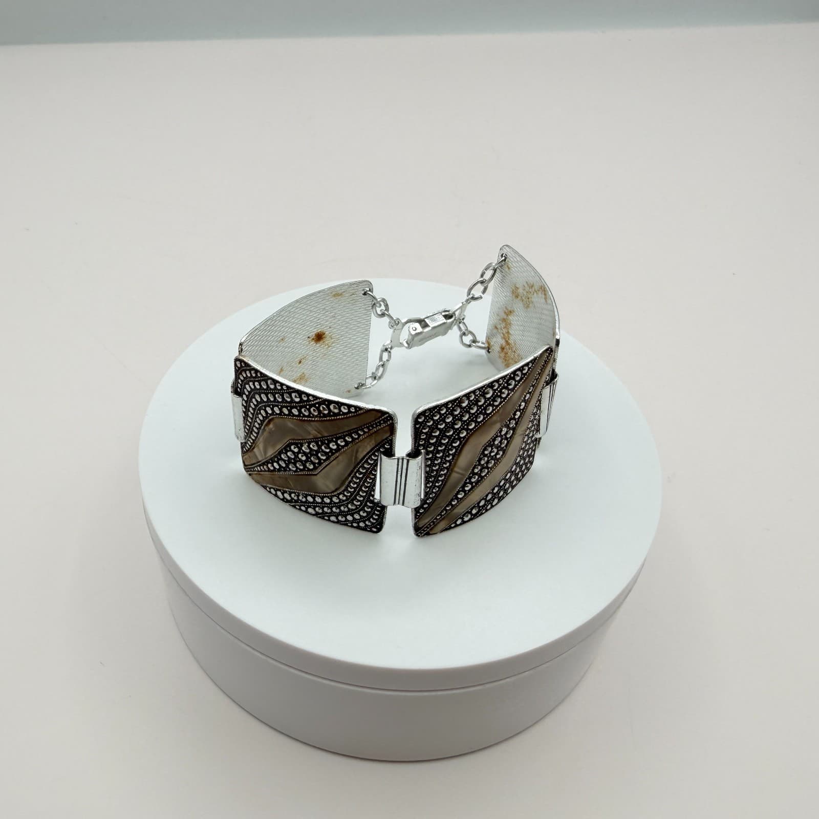 Vintage 80s Silver Tone Wide Panel Bracelet Art Deco Classic Fashion Jewelry - Thumbnail 2
