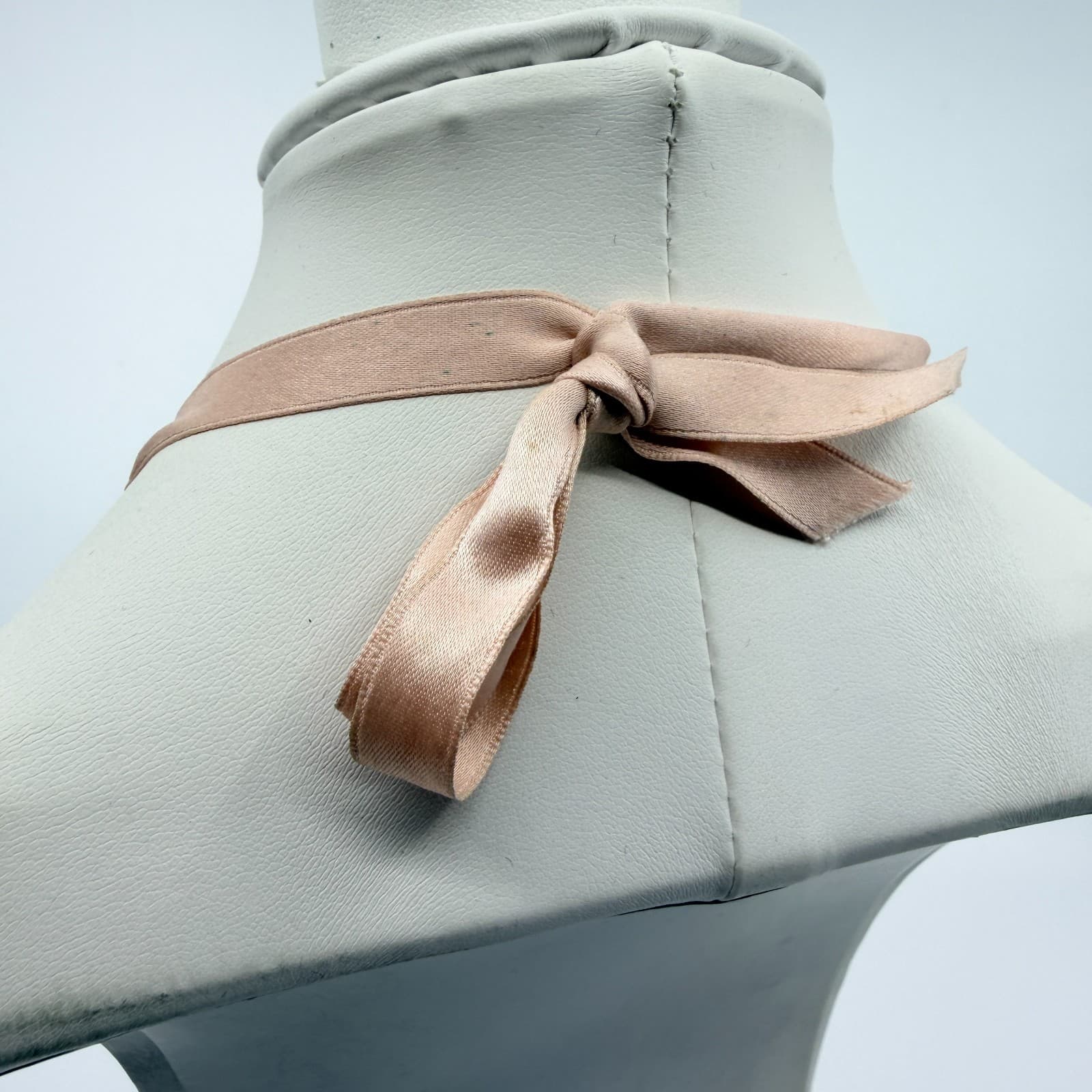 Vintage Rose Gold Tone Faux Pearl Necklace Ribbon Tie Minimalist Simple Pink 90s - Thumbnail 7