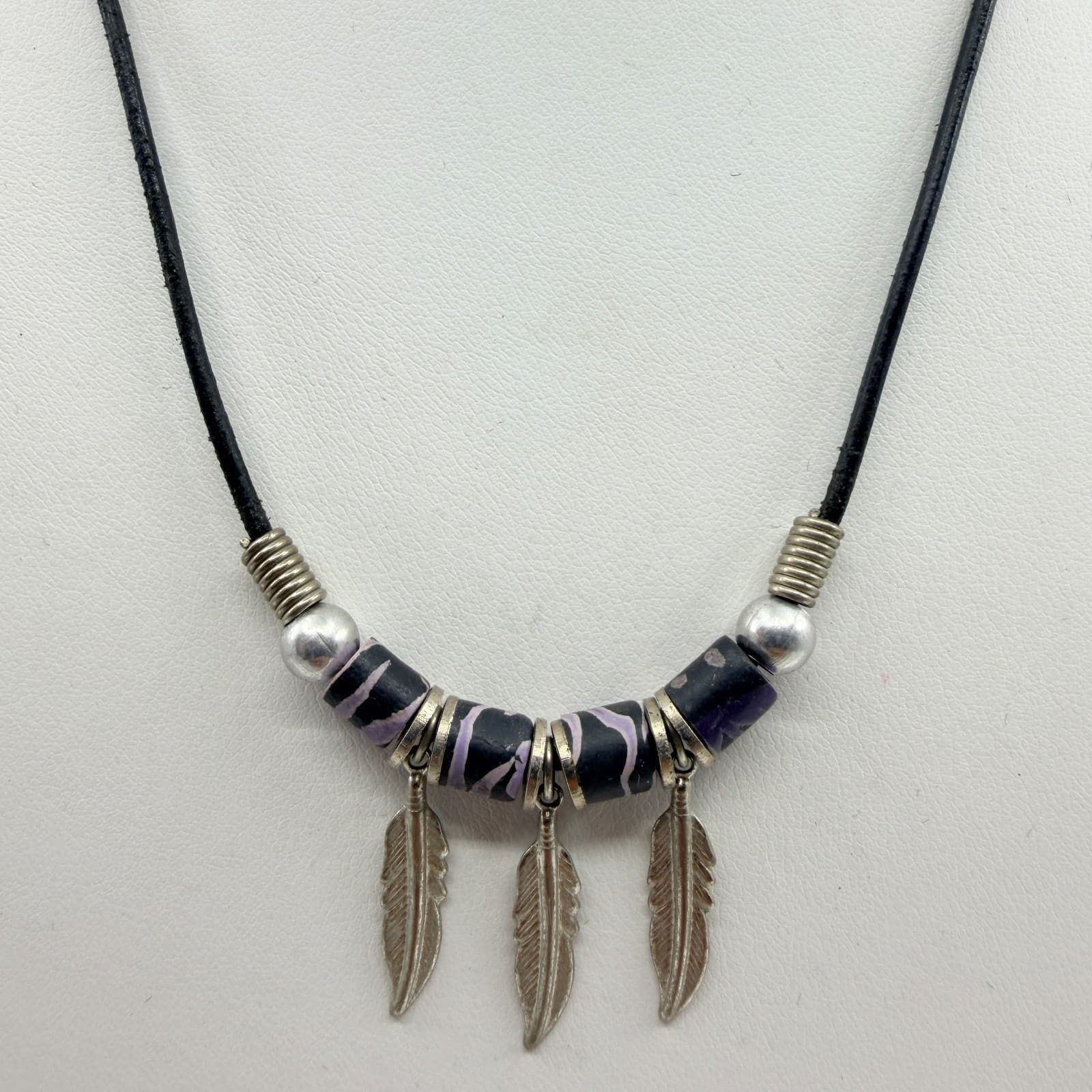 Vintage Southwestern Silver Tone Triple Feather Necklace Purple Marble Bead Boho - Thumbnail 2