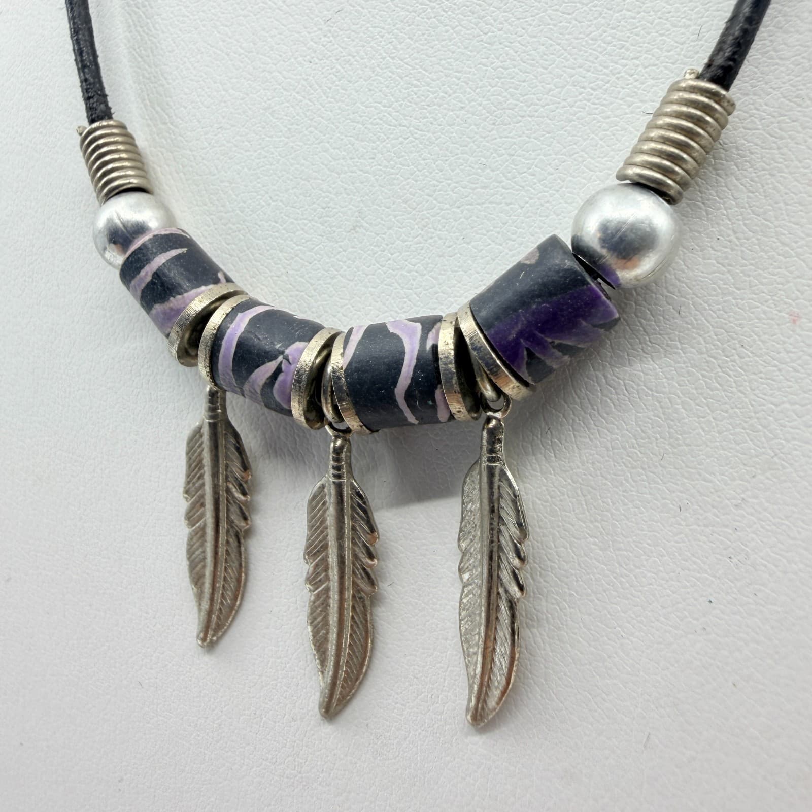 Vintage Southwestern Silver Tone Triple Feather Necklace Purple Marble Bead Boho - Thumbnail 5