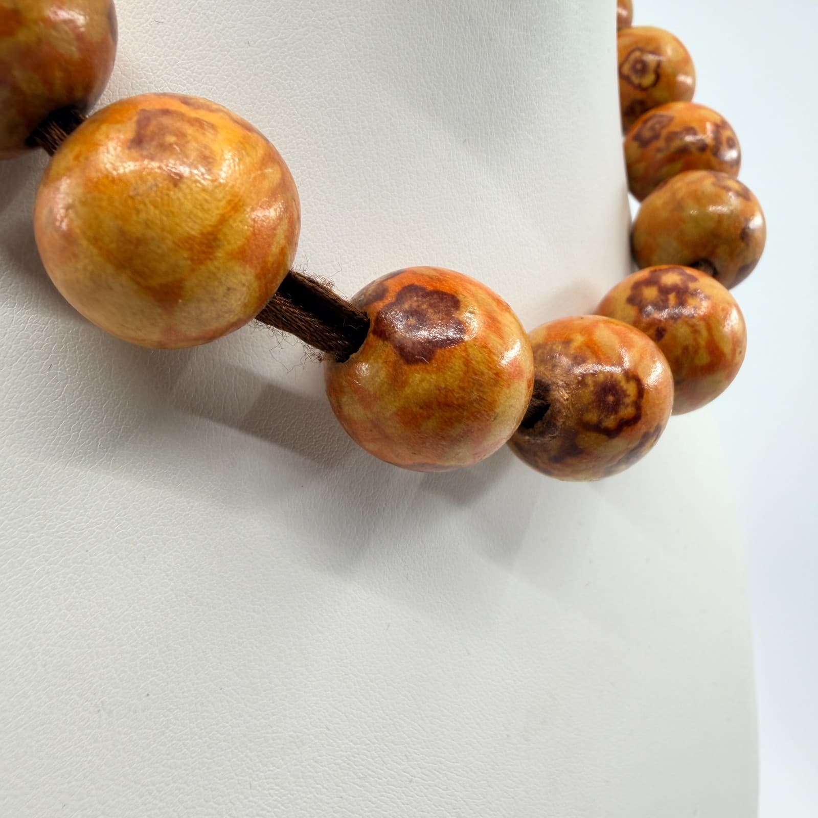 Vintage Orange Floral Painted Wood Bead Necklace Chunky Statement Boho Retro 90s - Thumbnail 3