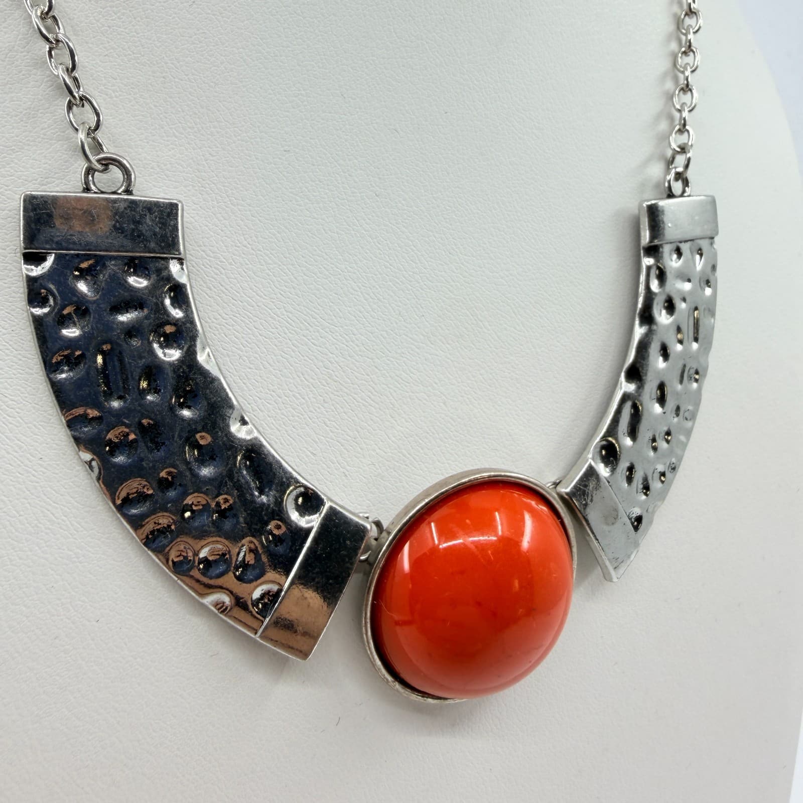 VTG Y2K Silver Tone Textured Bib Statement Necklace Orange Faux Coral Cabochon - Thumbnail 2