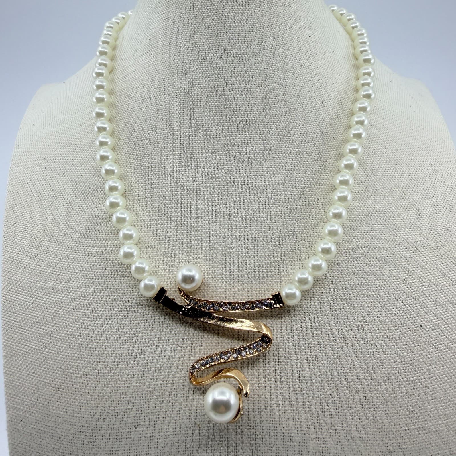 Gold Tone Simulated Pearl Necklace Ribbon S Pendant Rhinestone Bridal Statement - Thumbnail 4