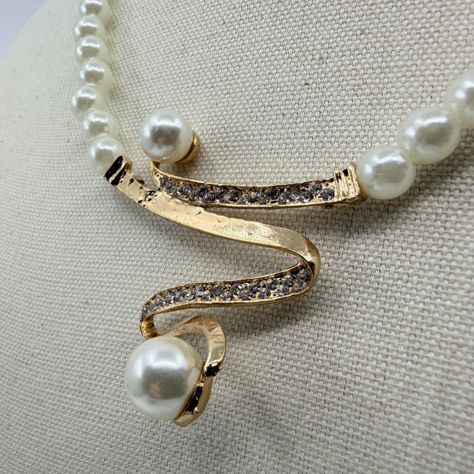 Gold Tone Simulated Pearl Necklace Ribbon S Pendant Rhinestone Bridal Statement - Thumbnail 6