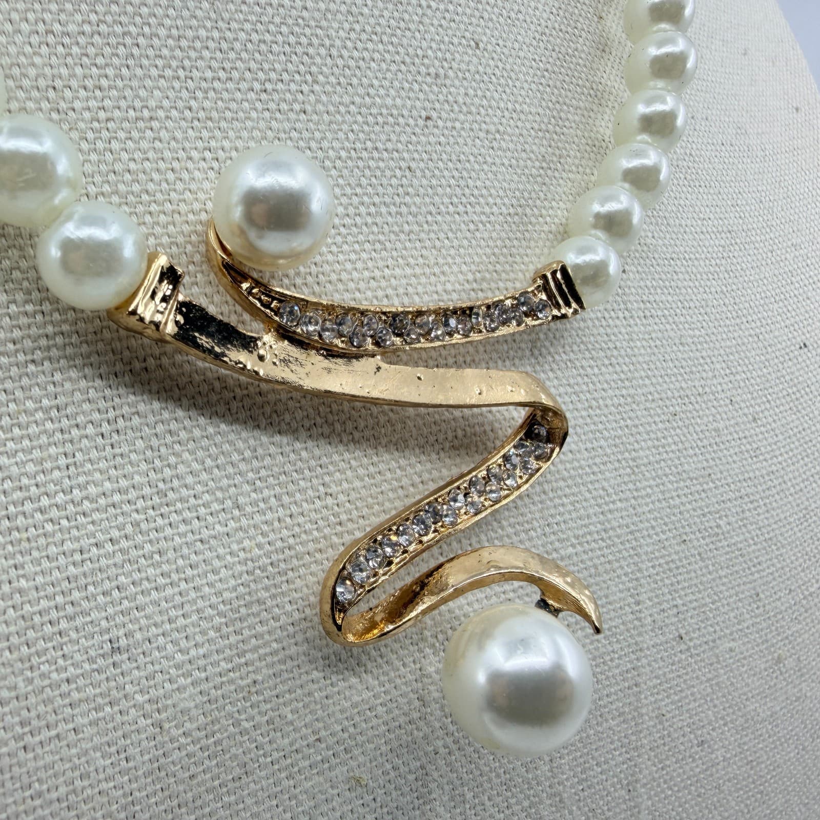 Gold Tone Simulated Pearl Necklace Ribbon S Pendant Rhinestone Bridal Statement - Thumbnail 5