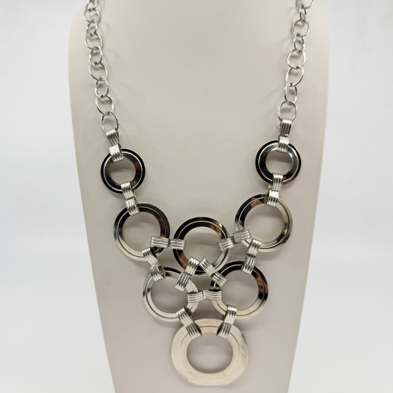 VTG Y2K Silver Tone Interlocking O-Ring Statement BIB Necklace Modernist Retro - Thumbnail 4