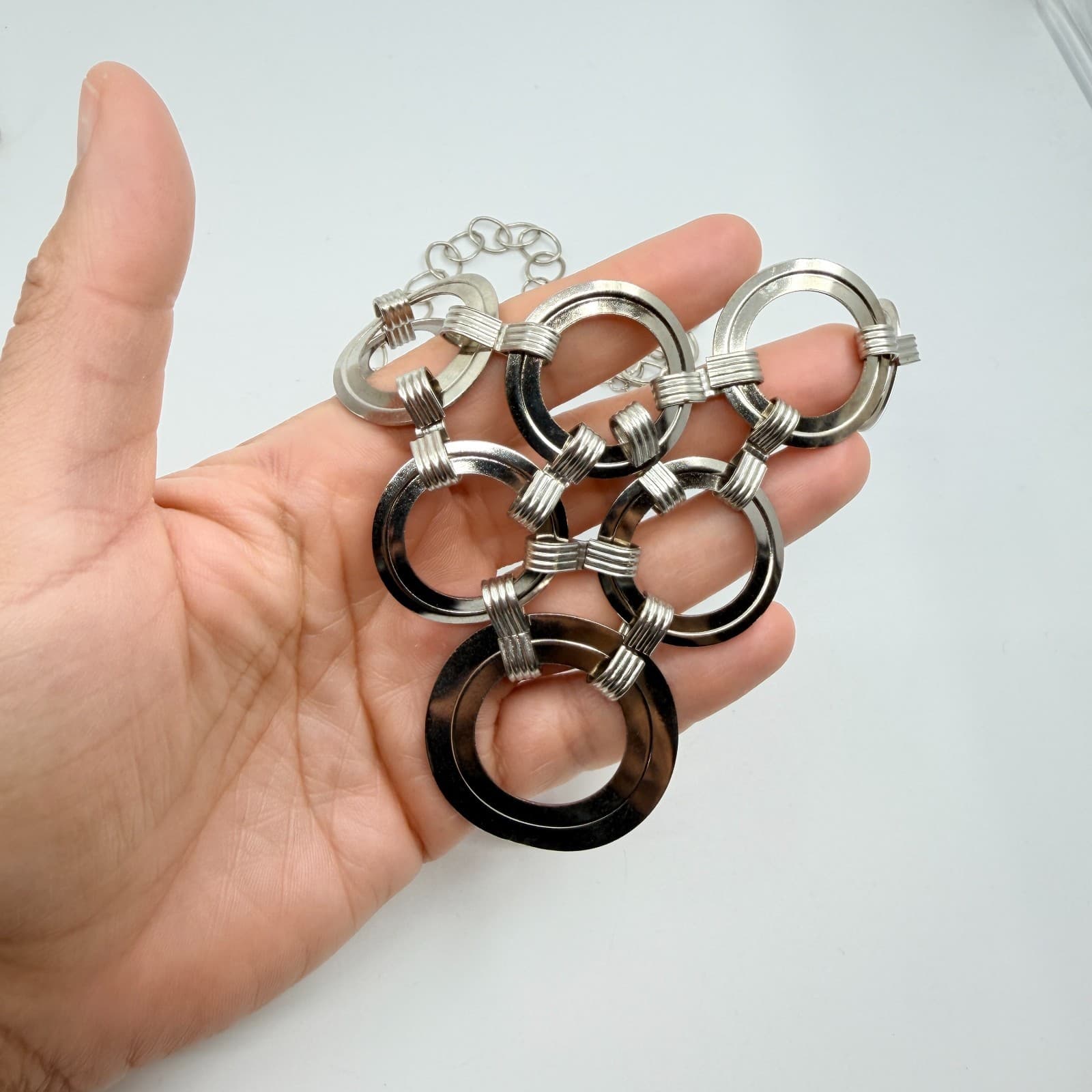 VTG Y2K Silver Tone Interlocking O-Ring Statement BIB Necklace Modernist Retro - Thumbnail 8
