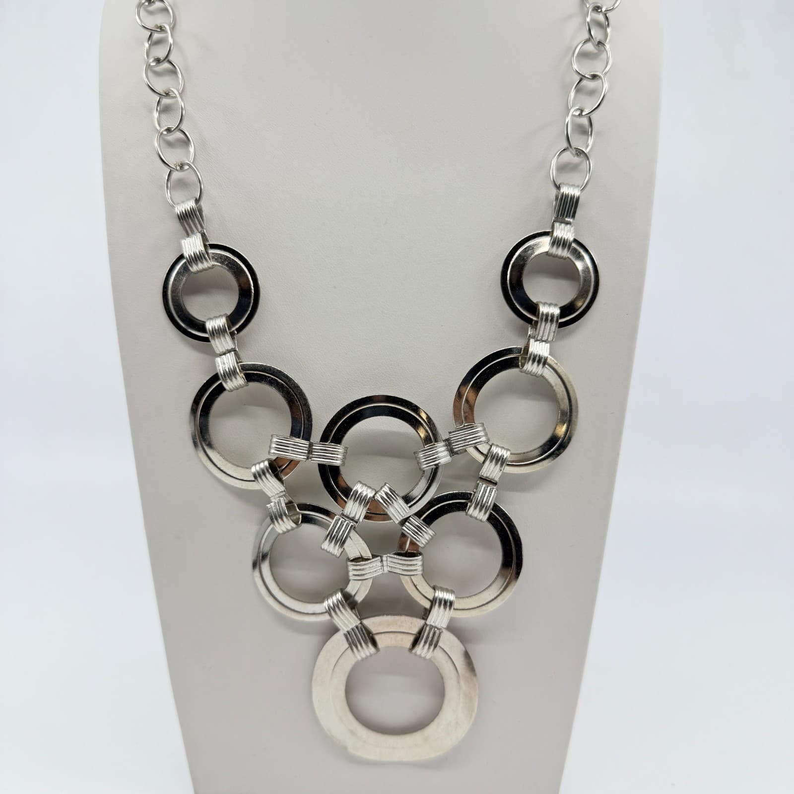 VTG Y2K Silver Tone Interlocking O-Ring Statement BIB Necklace Modernist Retro - Thumbnail 2