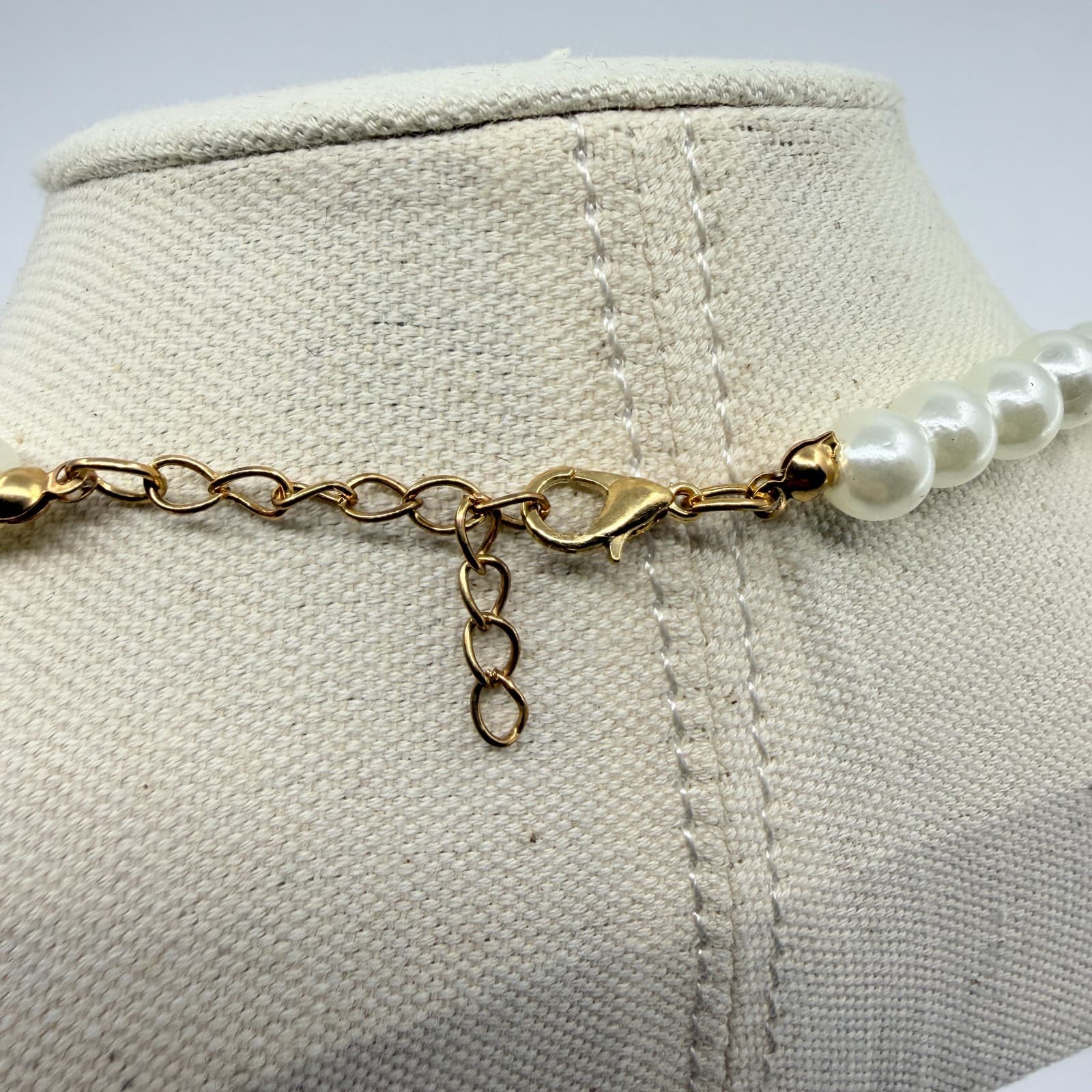Gold Tone Simulated Pearl Necklace Ribbon S Pendant Rhinestone Bridal Statement - Thumbnail 8