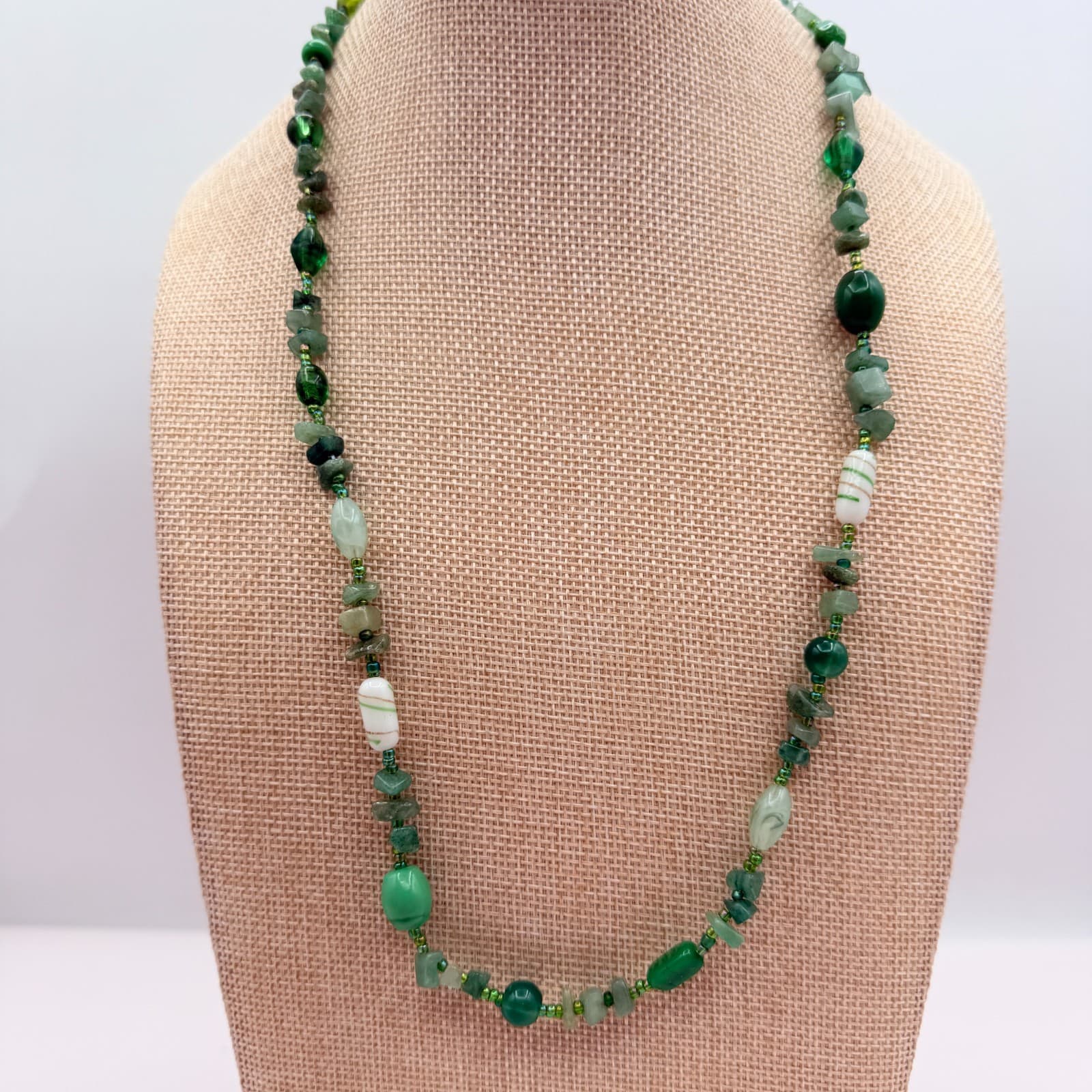 Vintage Y2K Glass Chip Beaded Necklace Earrings Set Boho Women's Classic Jewelry - Thumbnail 8
