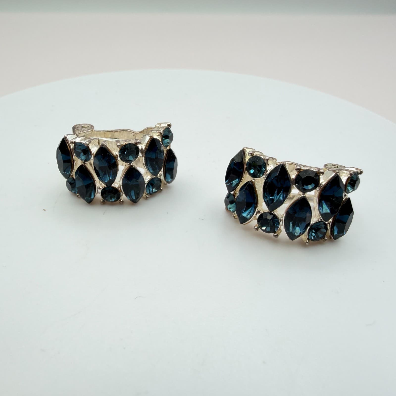 Vintage 90s Silver Tone Glass Rhinestone Earrings Set Women's Fashion Jewelry - Thumbnail 10