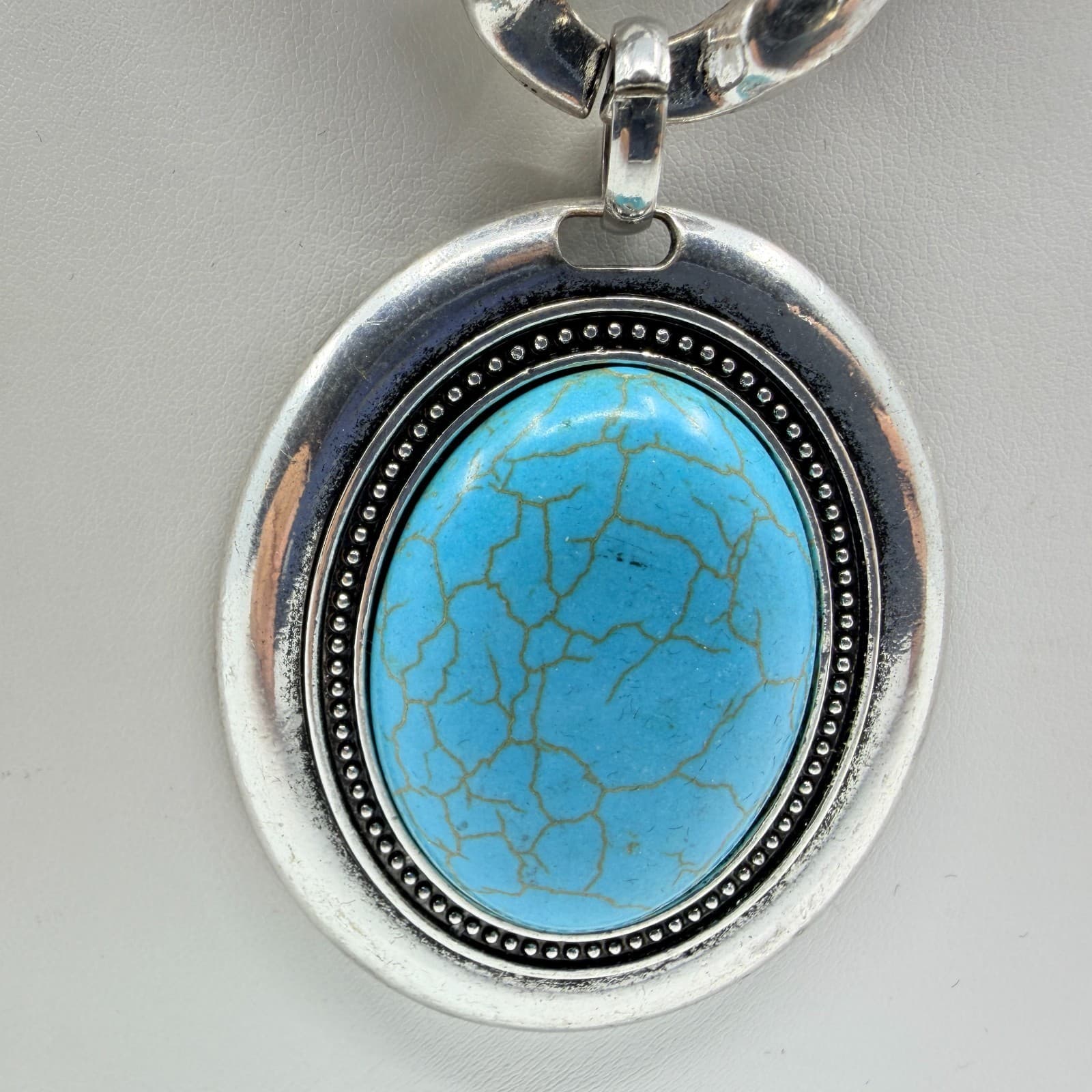 Vintage Faux Turquoise Large Oval Pendant Necklace Silver Tone Chunky Statement - Thumbnail 4