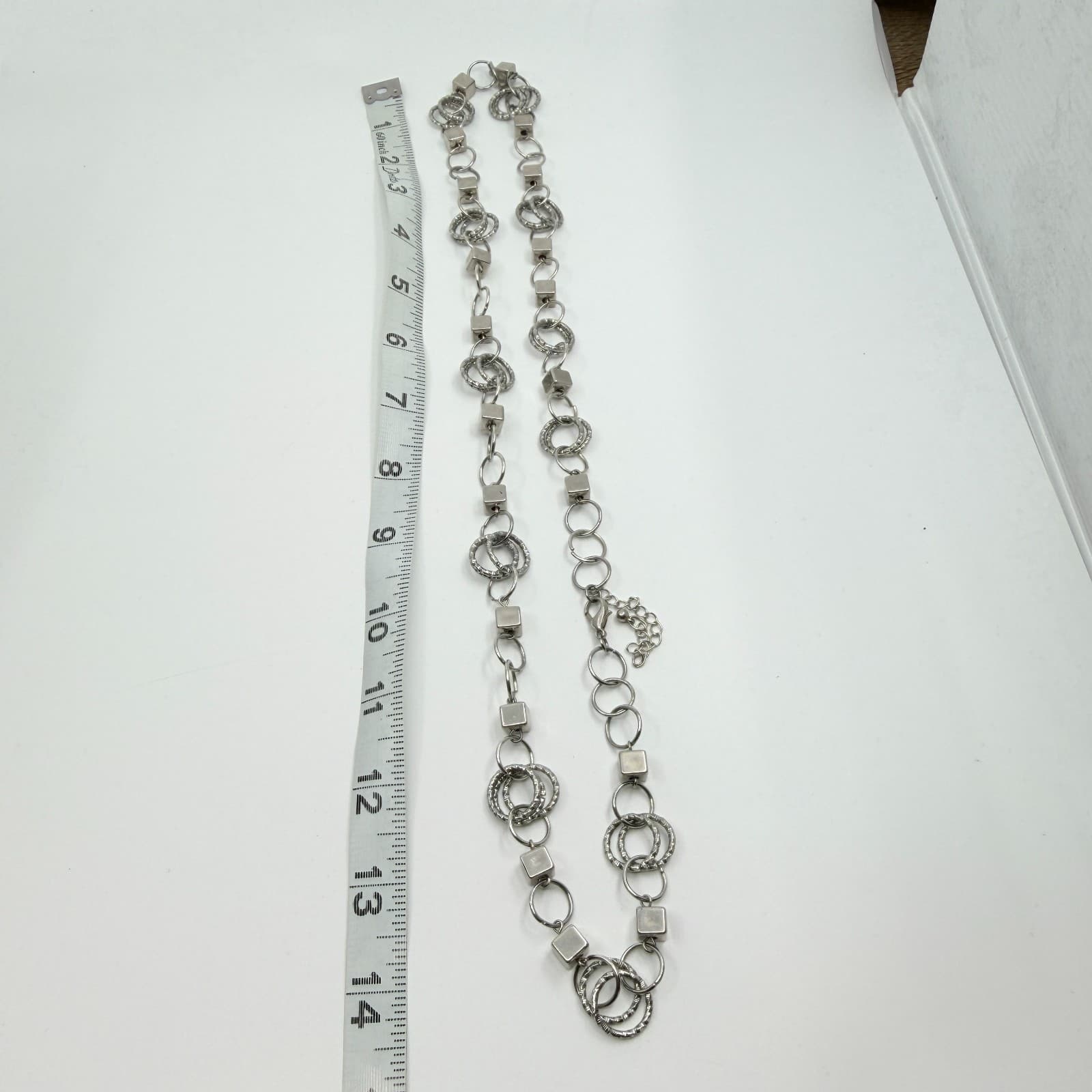 Vintage Silver Tone Geometric Link Necklace Textured Rings 3D Cube Long Chain - Thumbnail 11