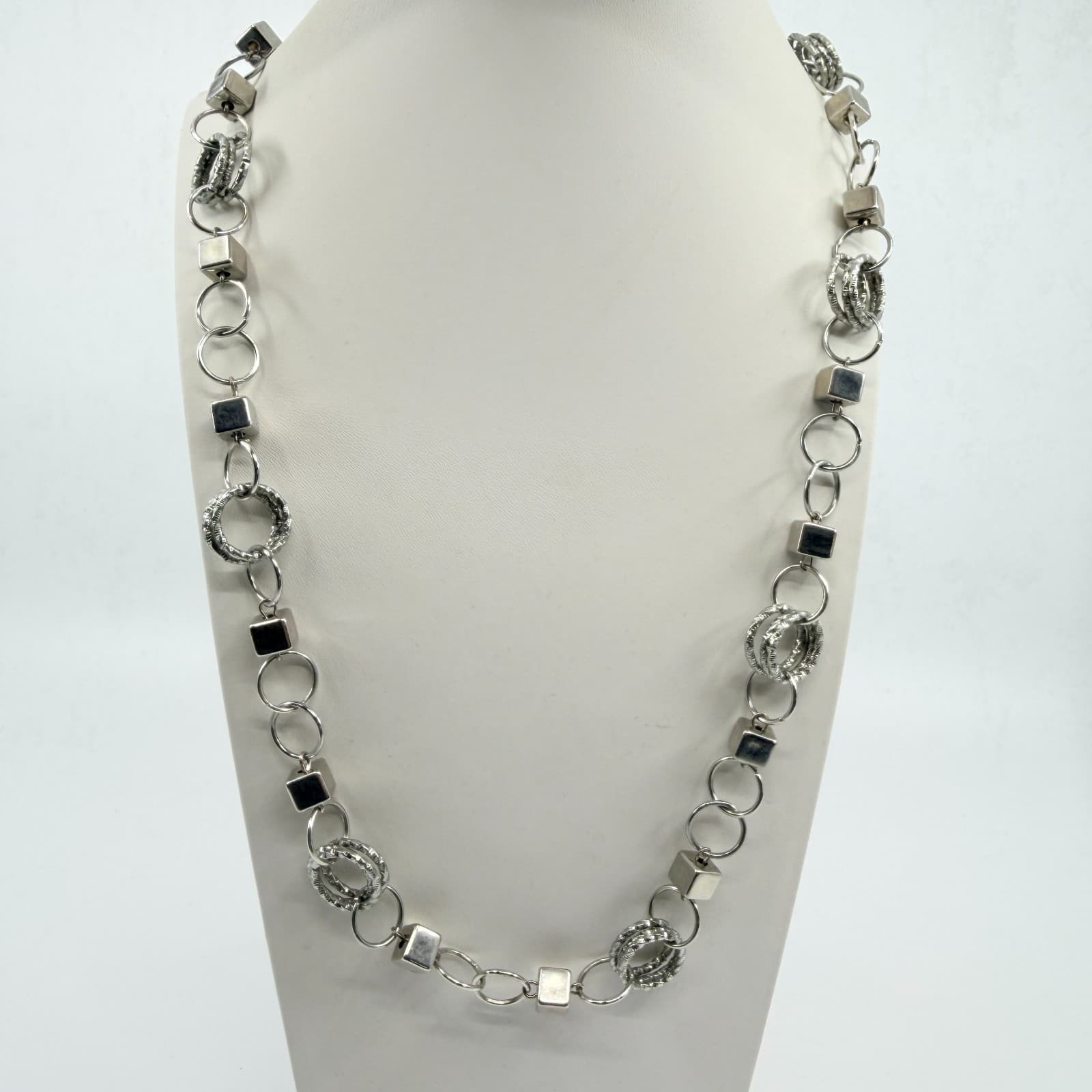 Vintage Silver Tone Geometric Link Necklace Textured Rings 3D Cube Long Chain - Thumbnail 8