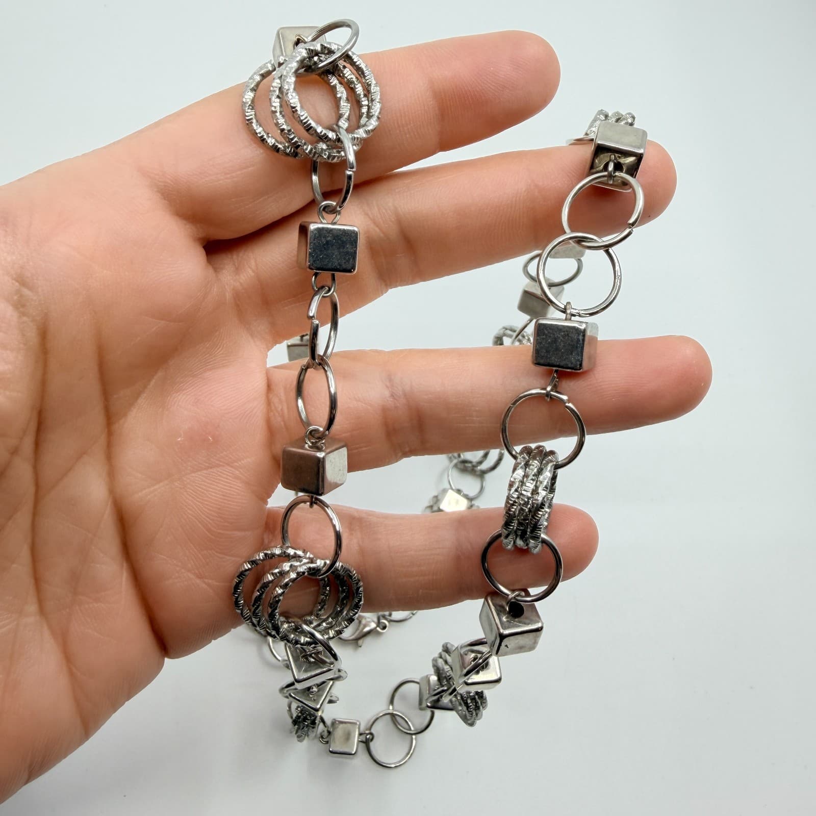 Vintage Silver Tone Geometric Link Necklace Textured Rings 3D Cube Long Chain - Thumbnail 10