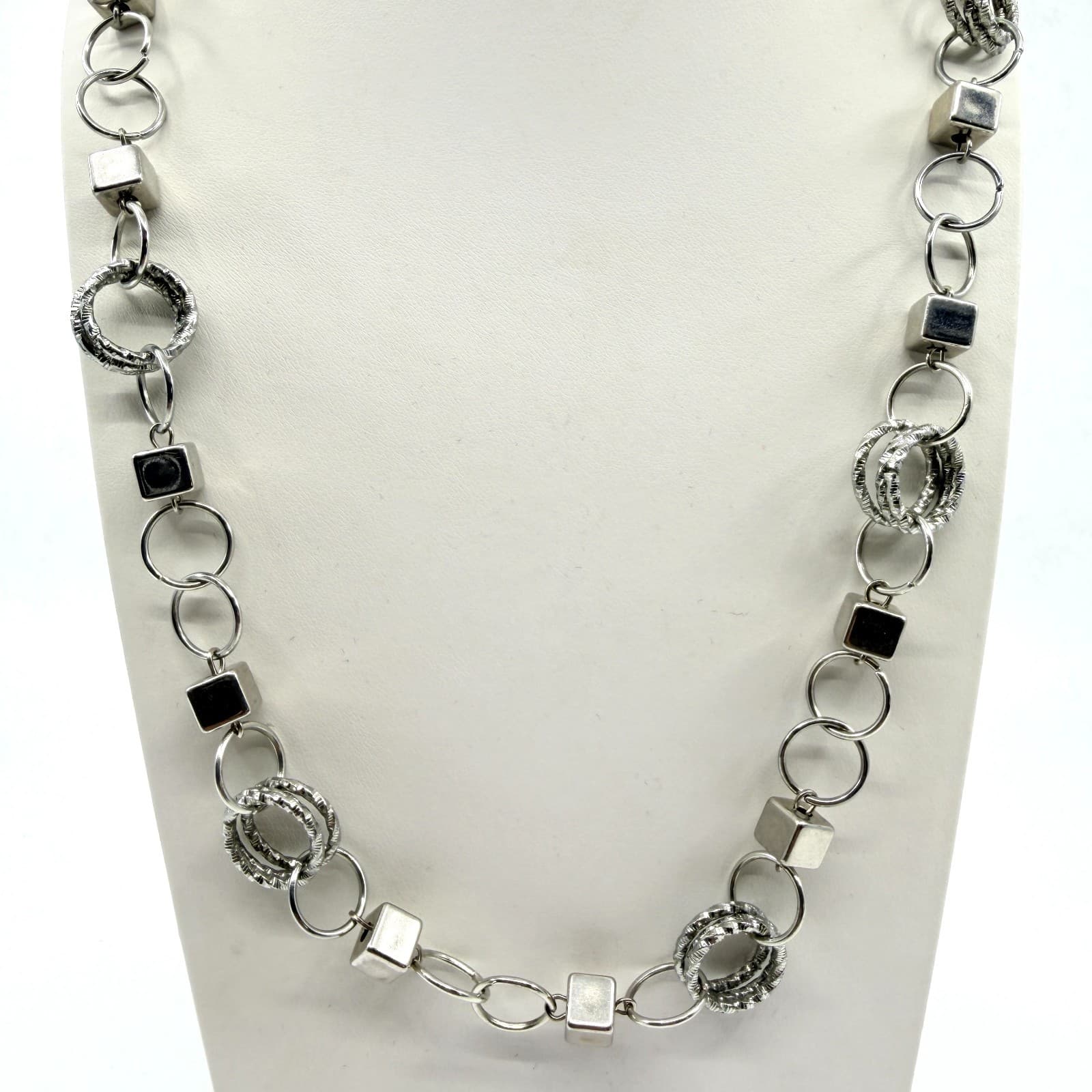 Vintage Silver Tone Geometric Link Necklace Textured Rings 3D Cube Long Chain - Thumbnail 2