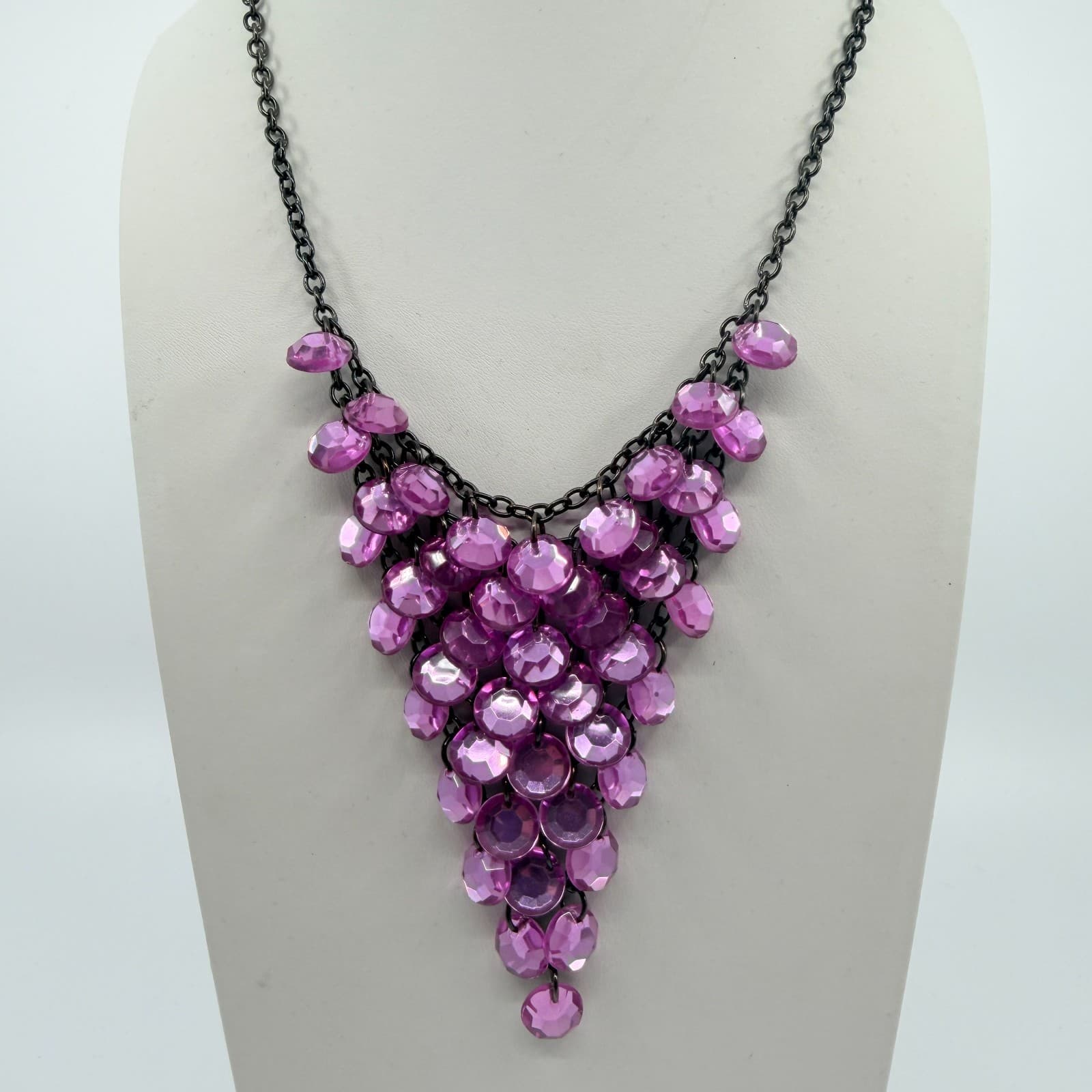 Vintage Gunmetal Tone Purple Faceted Bead Bib Necklace Statement Cluster Retro - Thumbnail 3