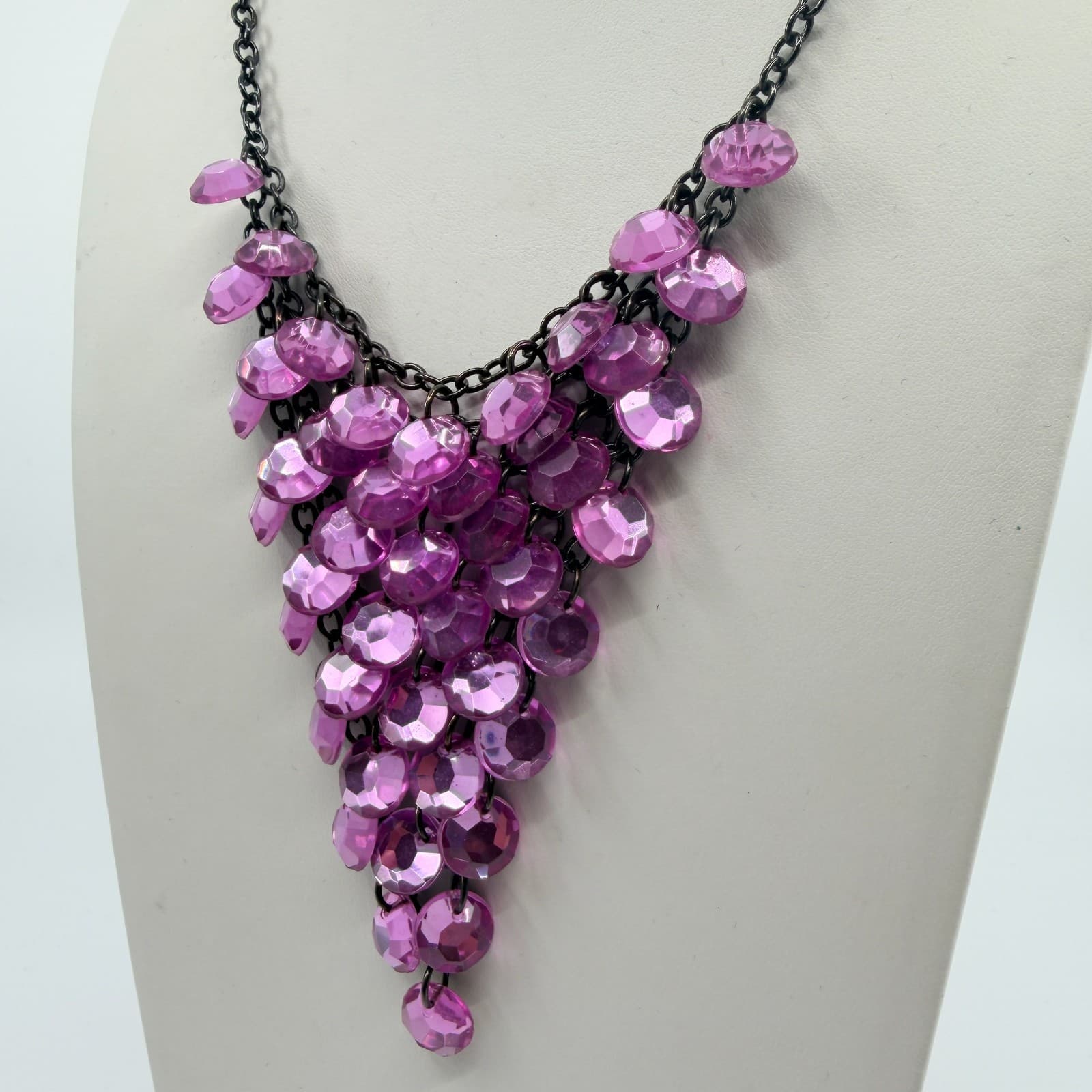 Vintage Gunmetal Tone Purple Faceted Bead Bib Necklace Statement Cluster Retro - Thumbnail 6