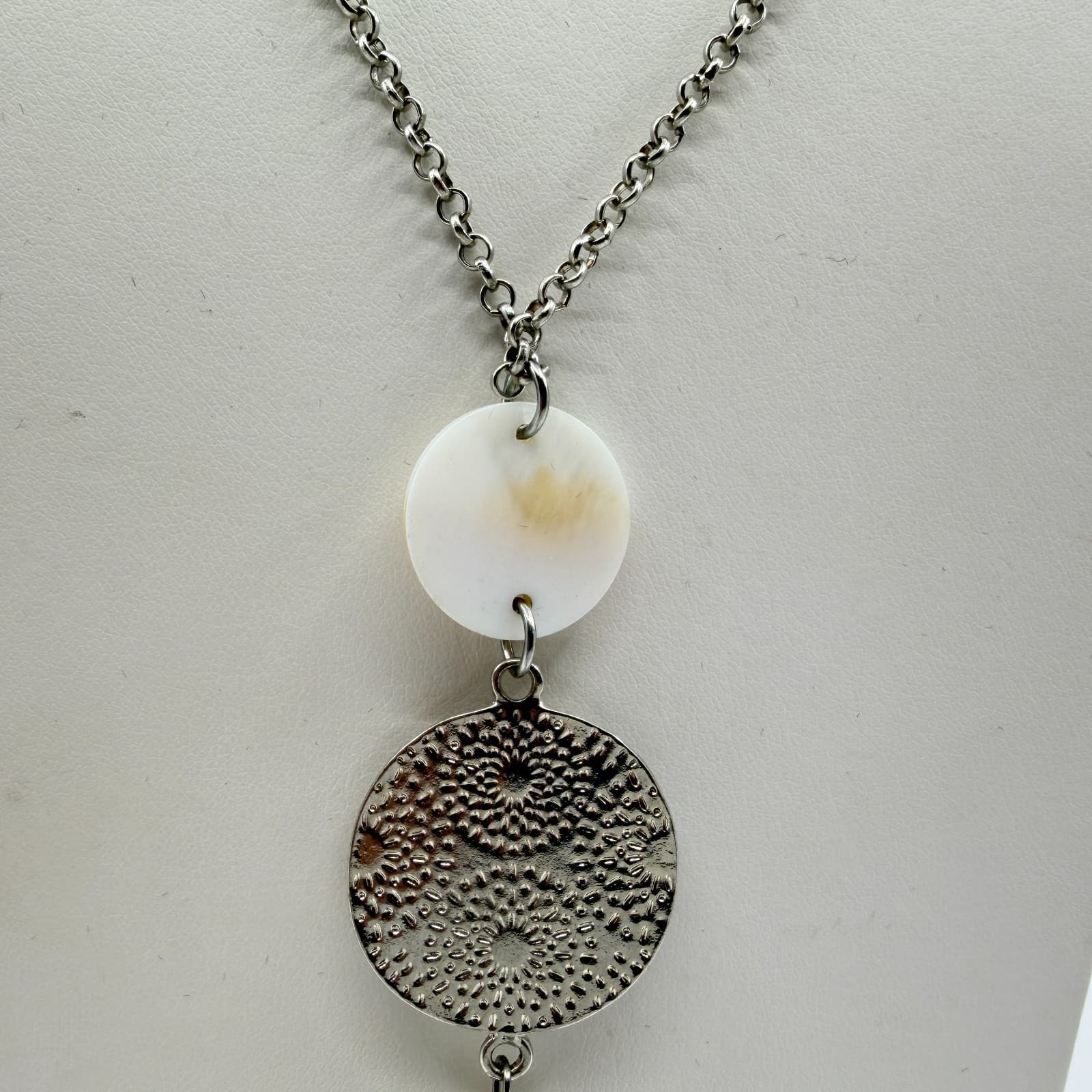 Vintage Y2K Silver Tone Long Chain Tassel Necklace White Faux Shell Boho Disc - Thumbnail 4