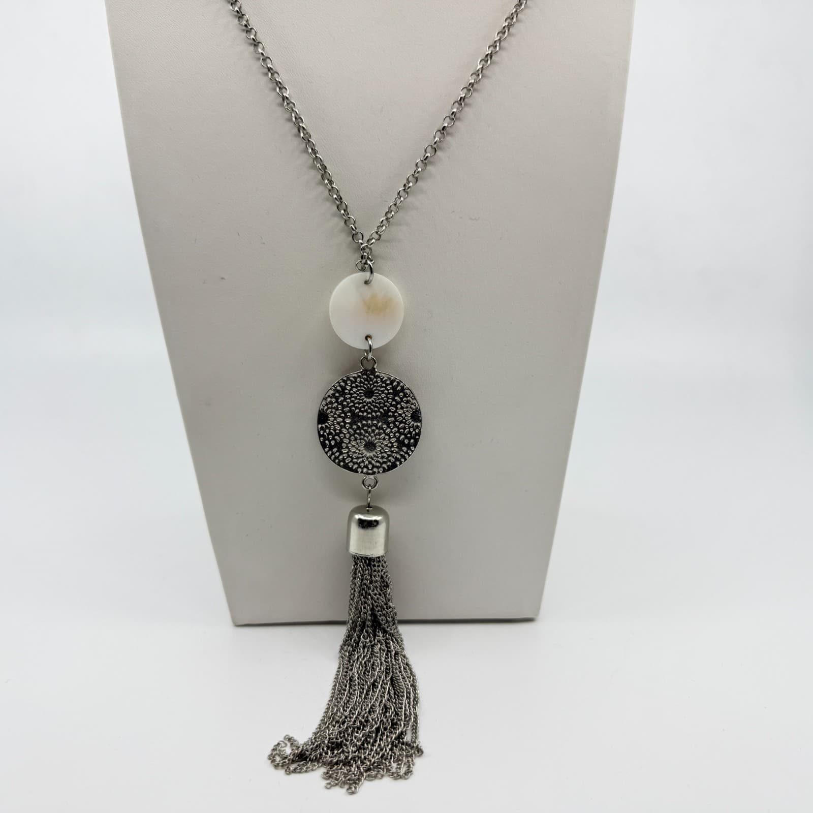 Vintage Y2K Silver Tone Long Chain Tassel Necklace White Faux Shell Boho Disc - Thumbnail 2