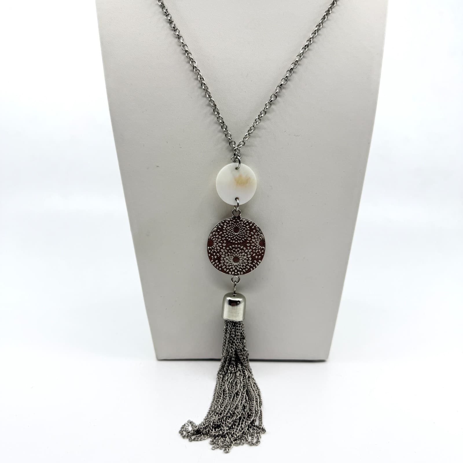 Vintage Y2K Silver Tone Long Chain Tassel Necklace White Faux Shell Boho Disc - Thumbnail 3