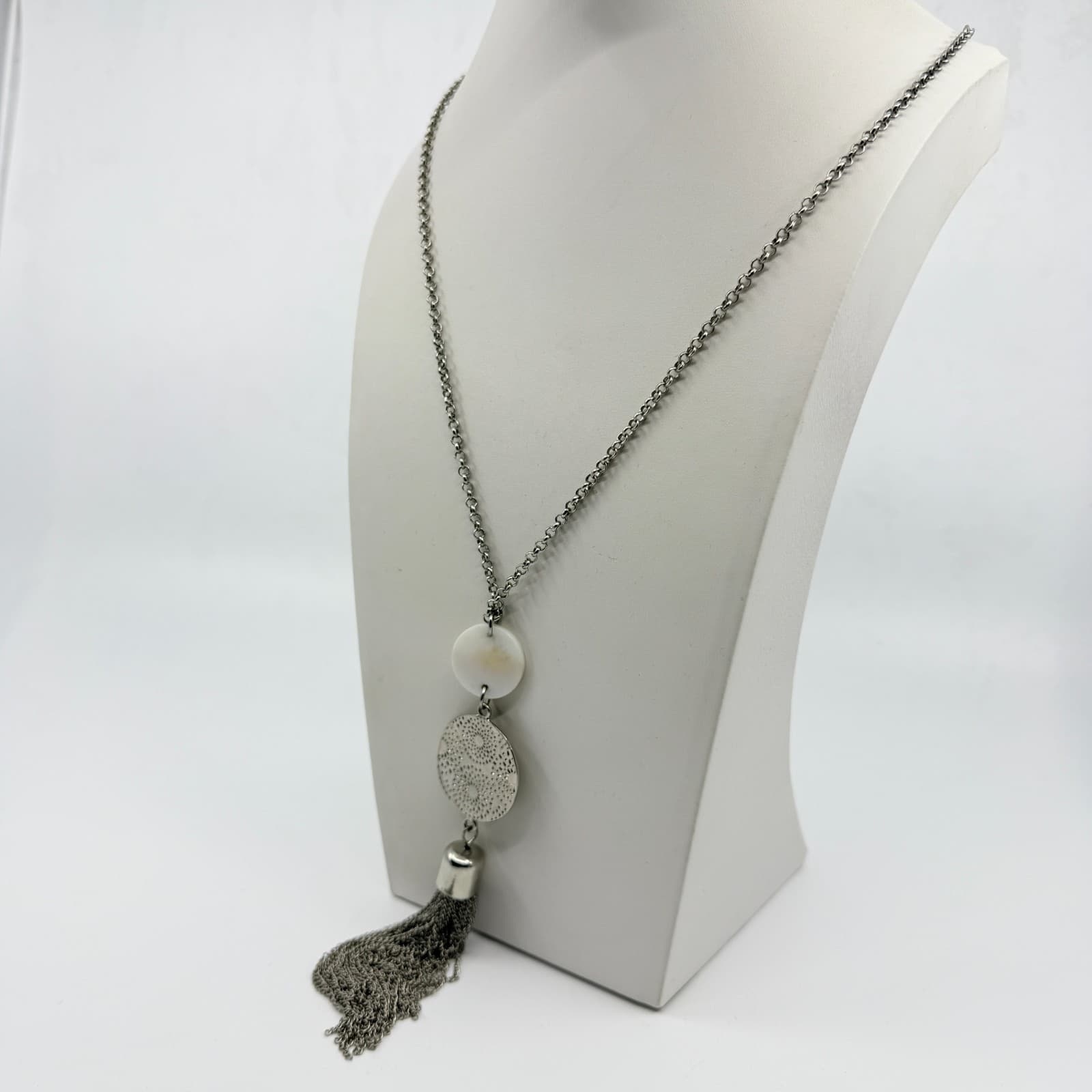 Vintage Y2K Silver Tone Long Chain Tassel Necklace White Faux Shell Boho Disc - Thumbnail 6