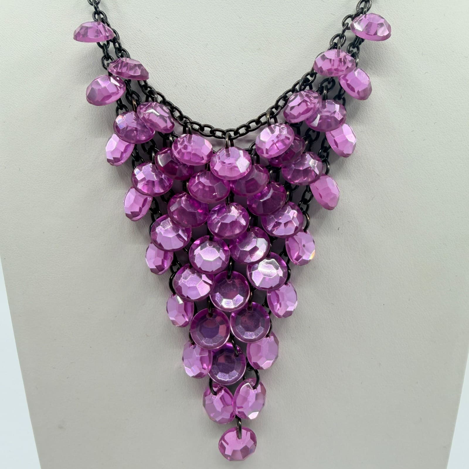 Vintage Gunmetal Tone Purple Faceted Bead Bib Necklace Statement Cluster Retro - Thumbnail 2