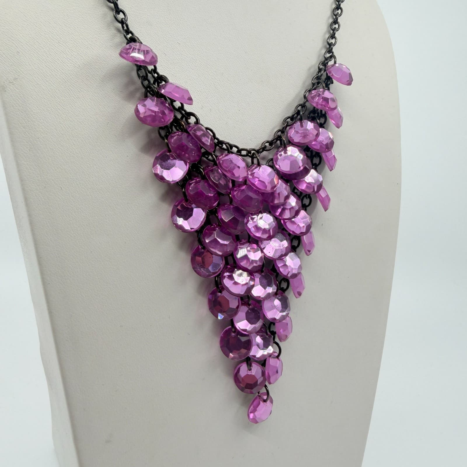 Vintage Gunmetal Tone Purple Faceted Bead Bib Necklace Statement Cluster Retro - Thumbnail 5
