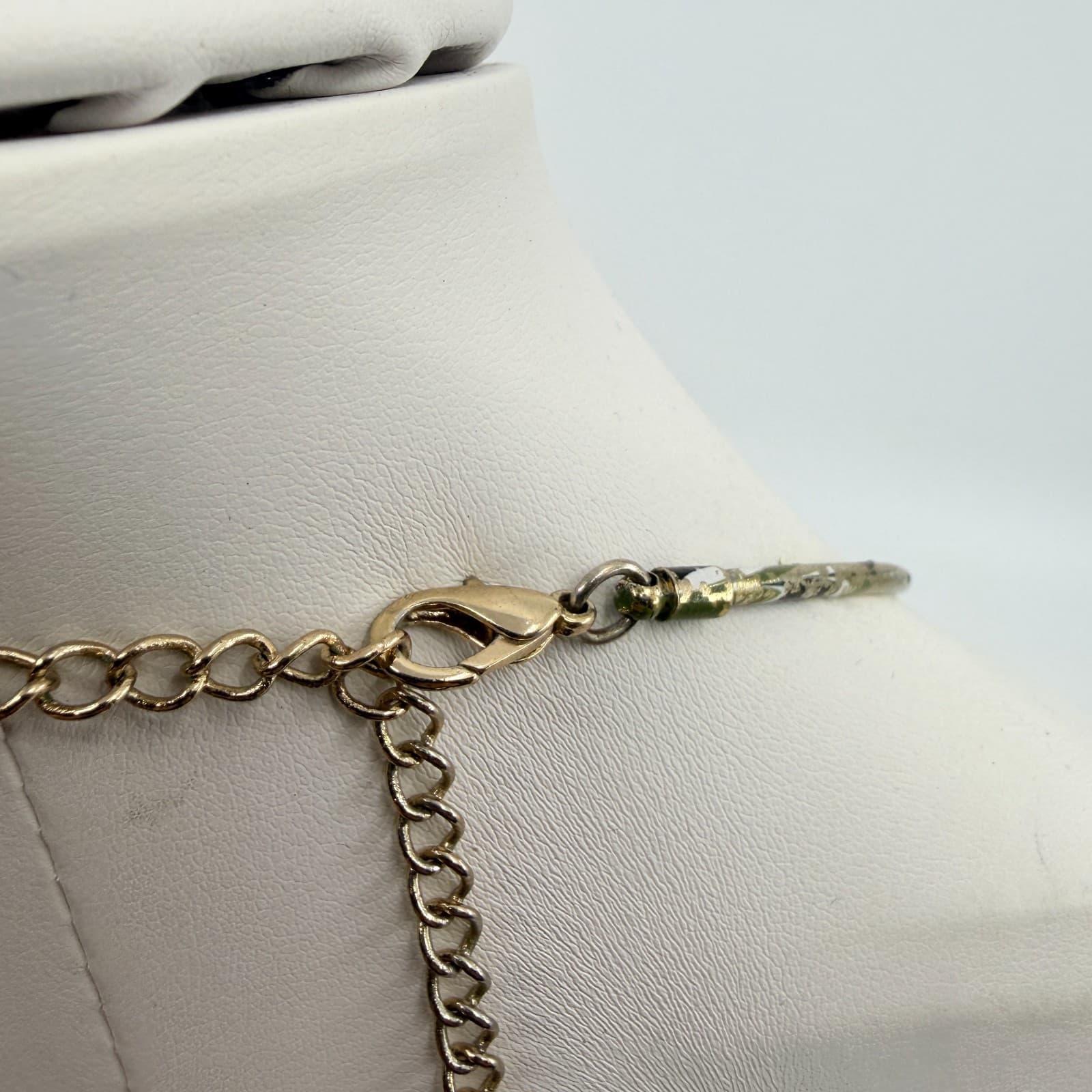 Vintage Gold Tone Green White Black Enamel Fringe Bib Necklace Collar Statement - Thumbnail 7