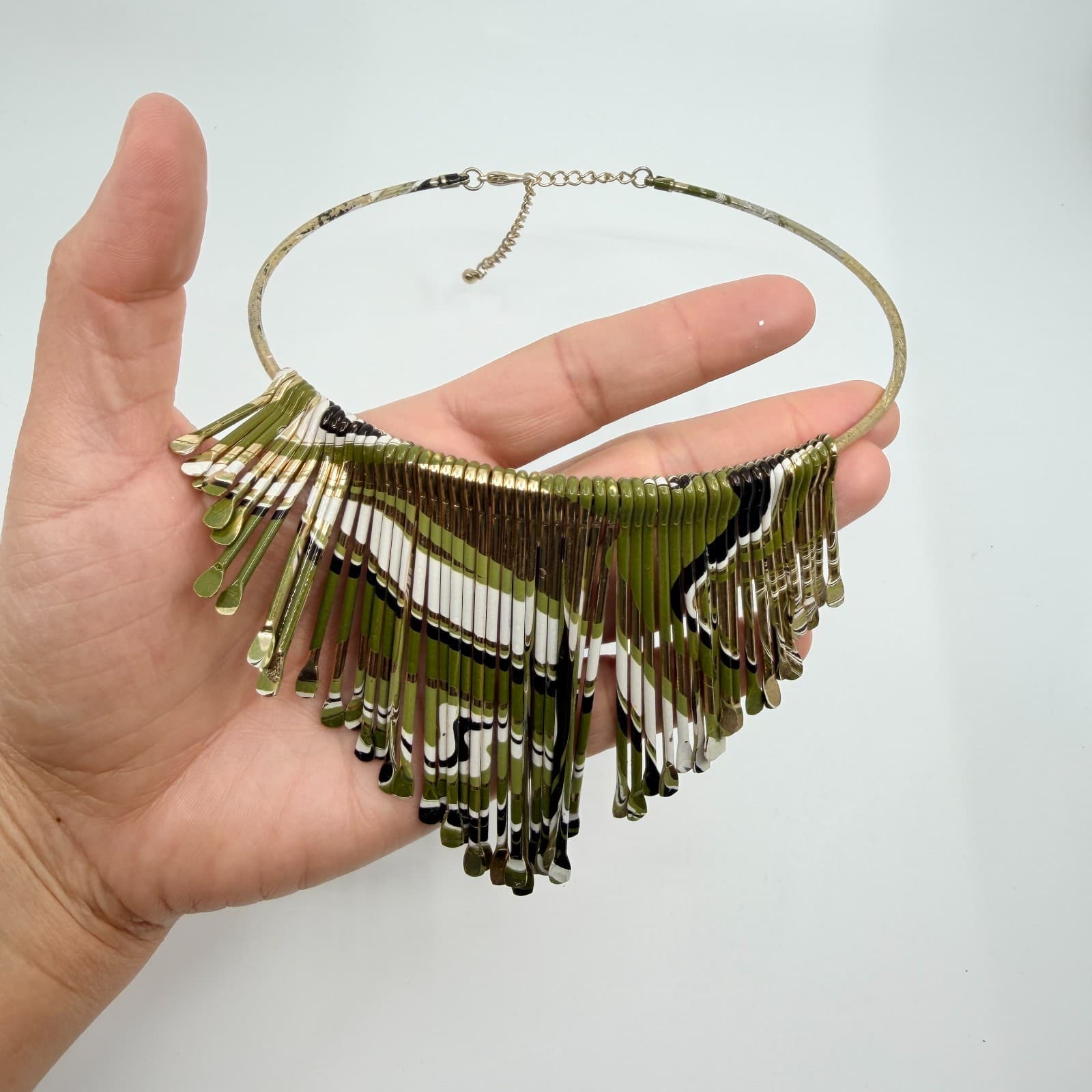 Vintage Gold Tone Green White Black Enamel Fringe Bib Necklace Collar Statement - Thumbnail 8