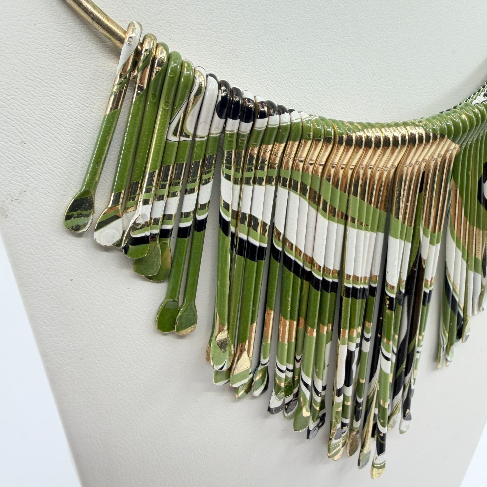 Vintage Gold Tone Green White Black Enamel Fringe Bib Necklace Collar Statement - Thumbnail 3