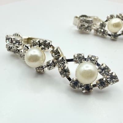 Vintage Y2K Silver Tone Faux Pearl Rhinestone Earrings Women's Classic Jewelry