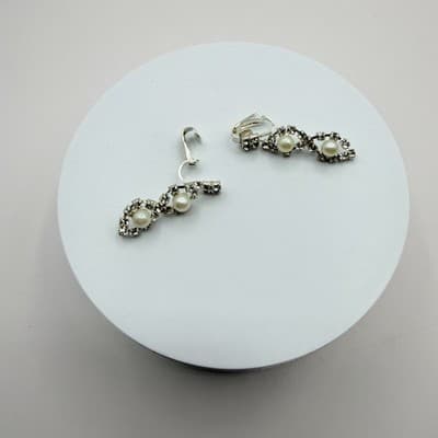 Vintage Y2K Silver Tone Faux Pearl Rhinestone Earrings Women's Classic Jewelry - Thumbnail 7