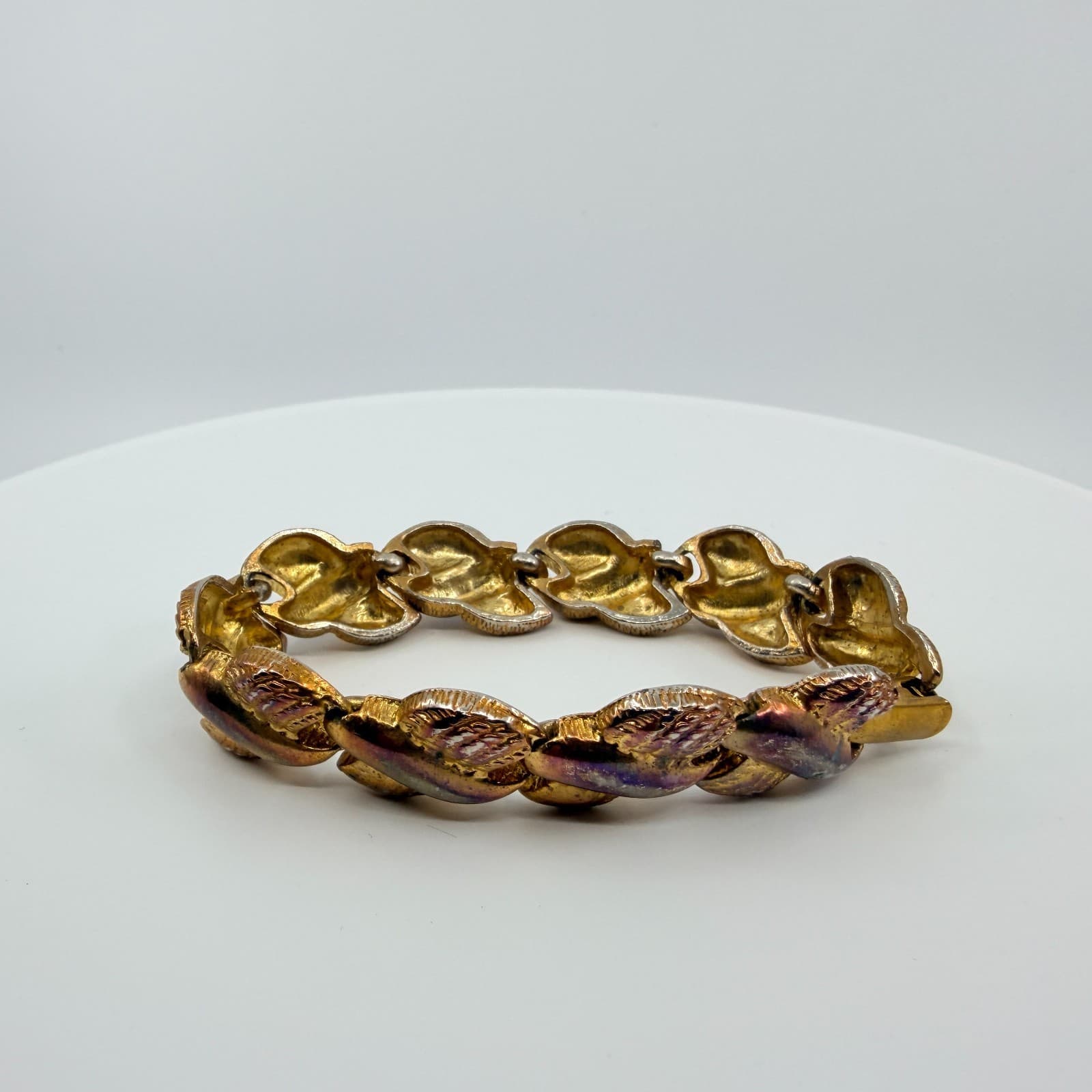 Vintage Crown Trifari Gold Tone Brushed Leaf Link Bracelet Textured Mid Century - Thumbnail 5